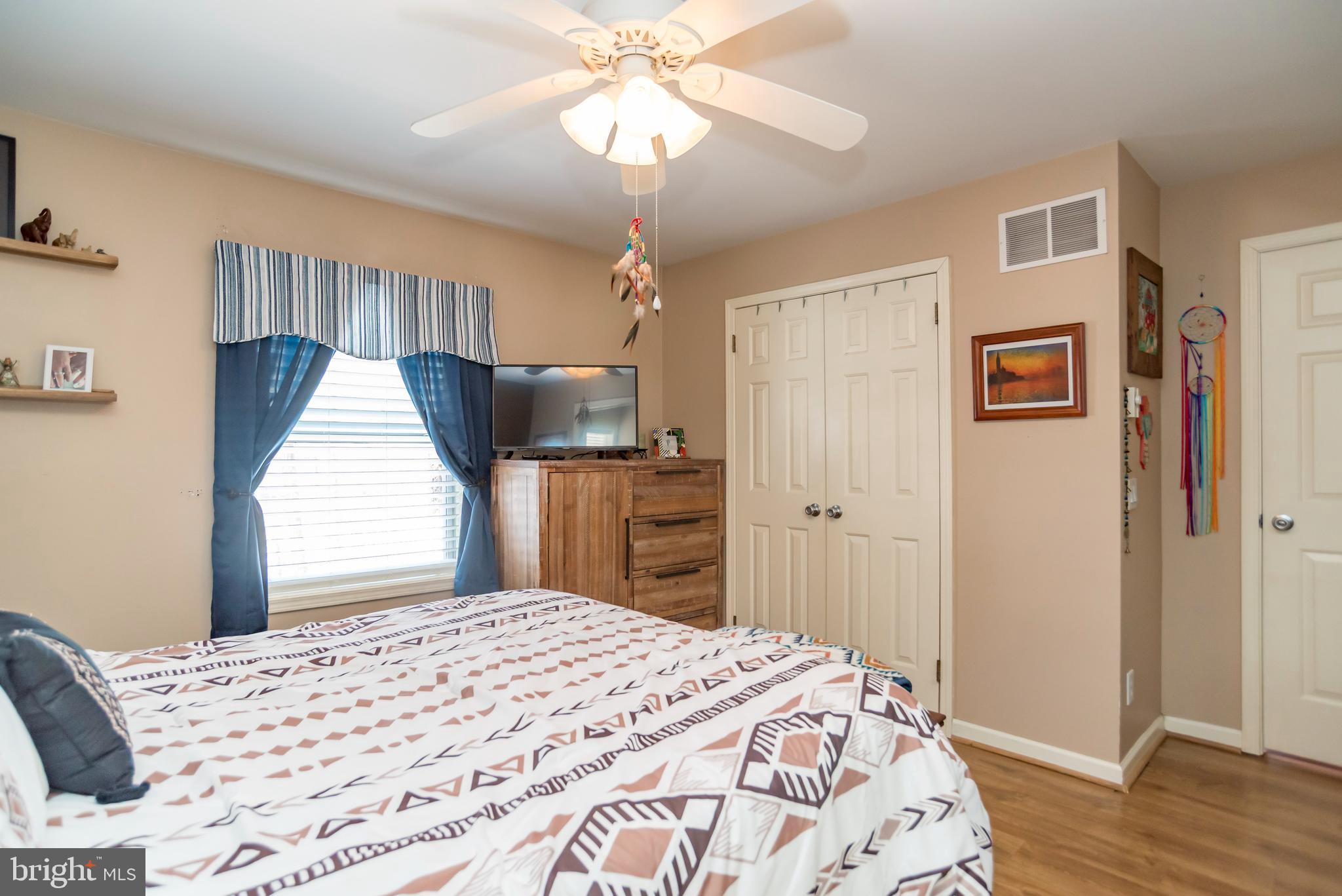 NEWPORTVILLE - Residential