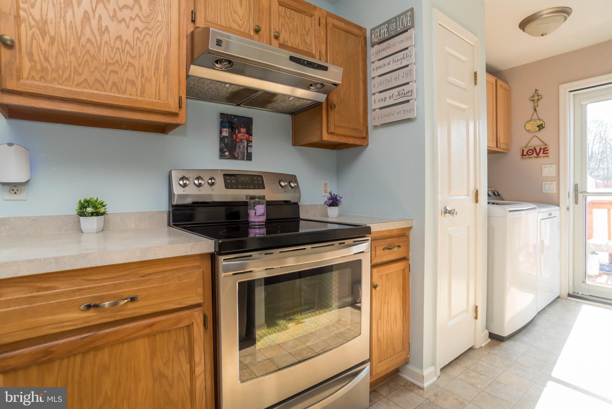 NEWPORTVILLE - Residential