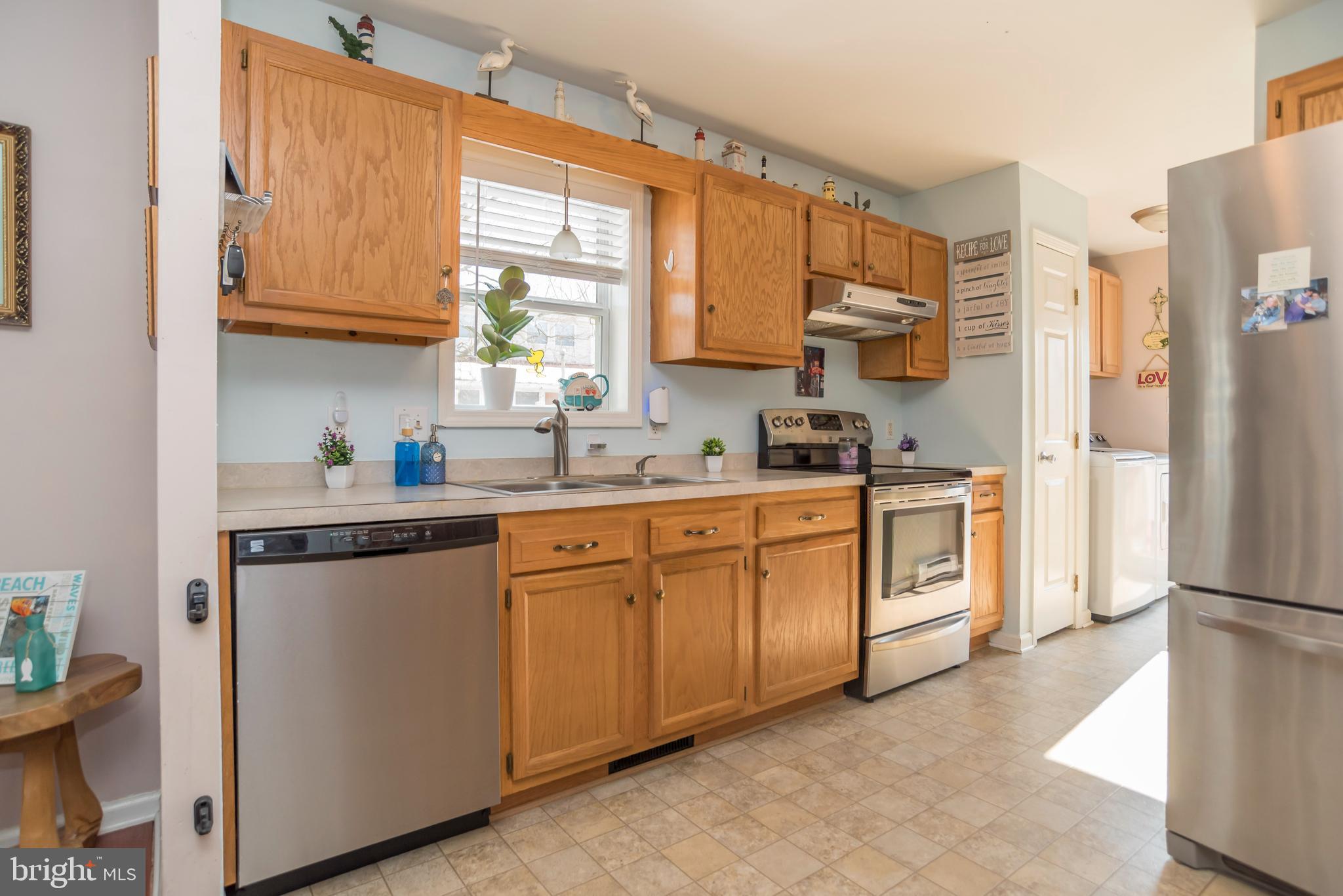 NEWPORTVILLE - Residential