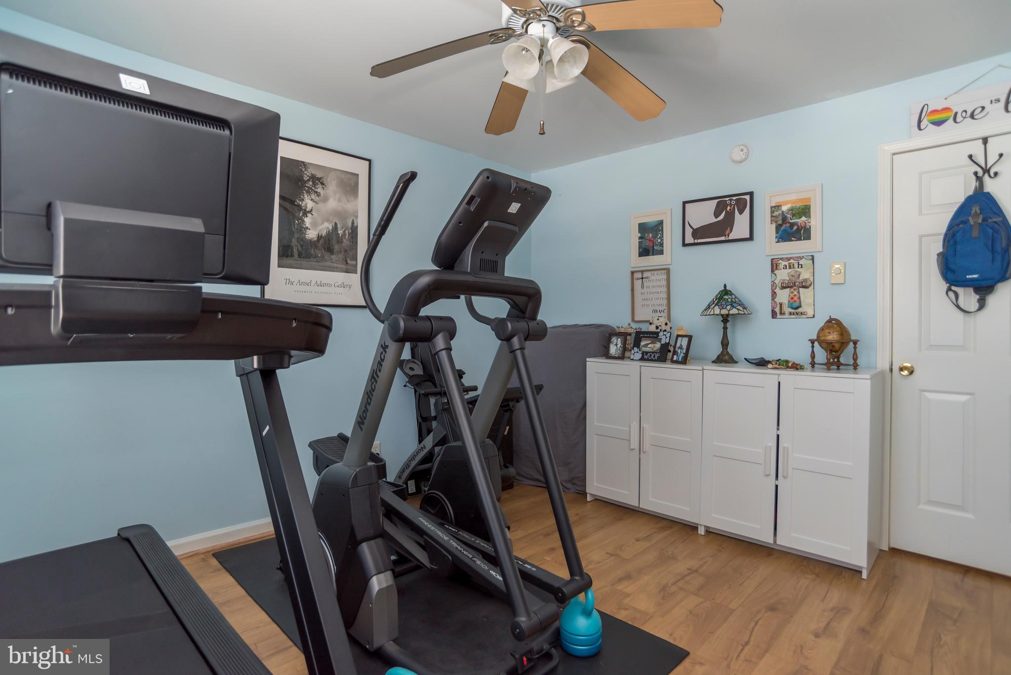 NEWPORTVILLE - Residential