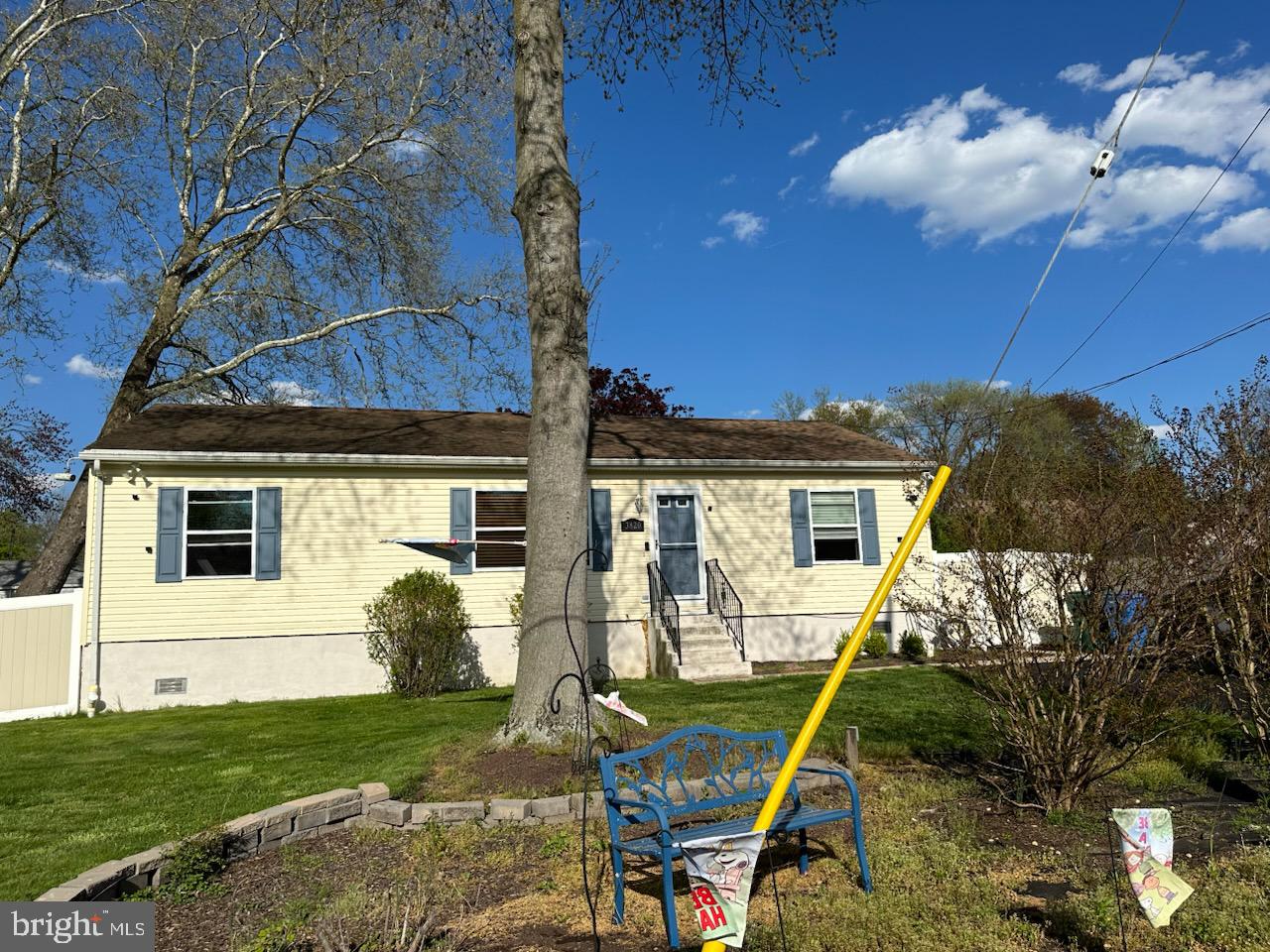 NEWPORTVILLE - Residential