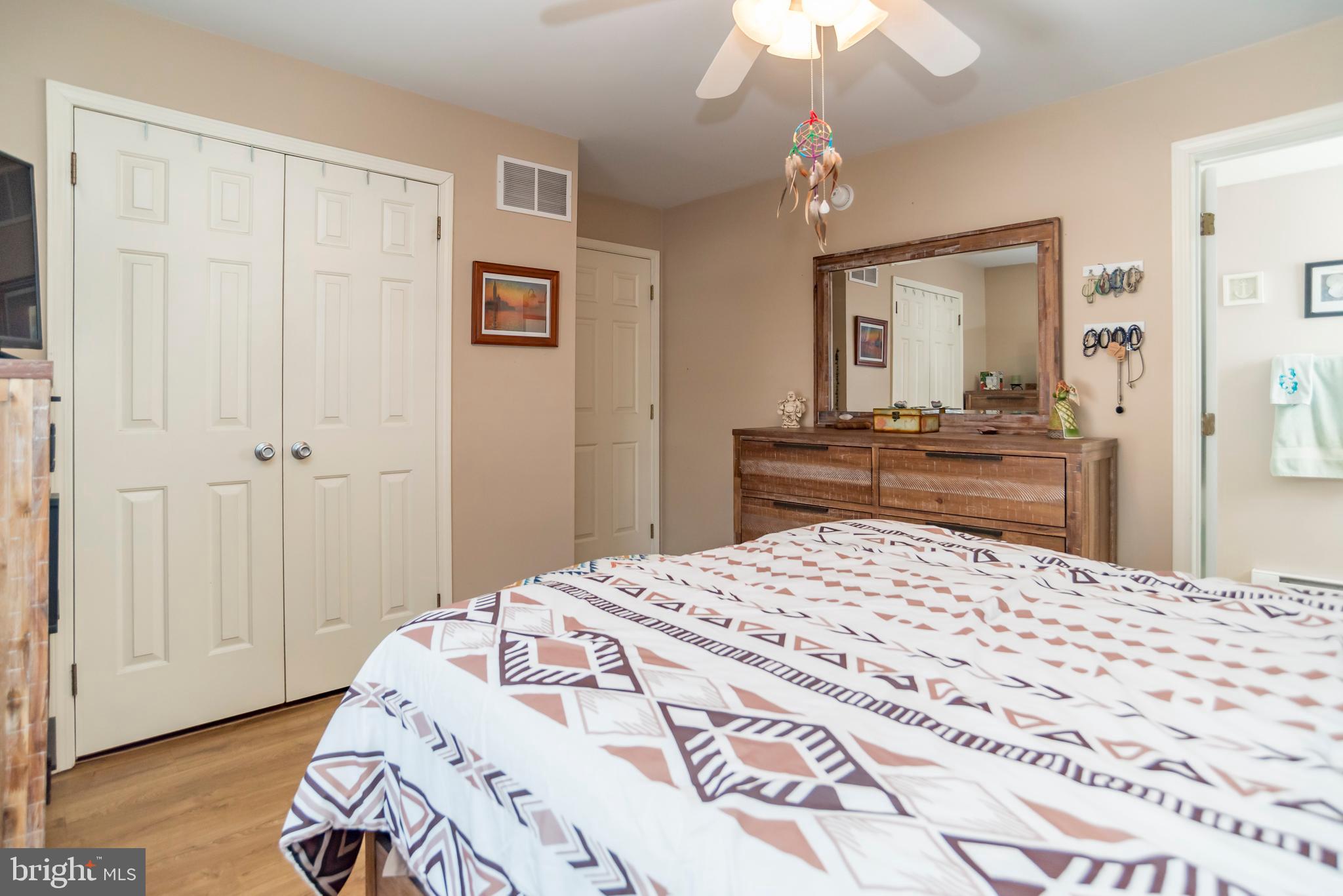 NEWPORTVILLE - Residential