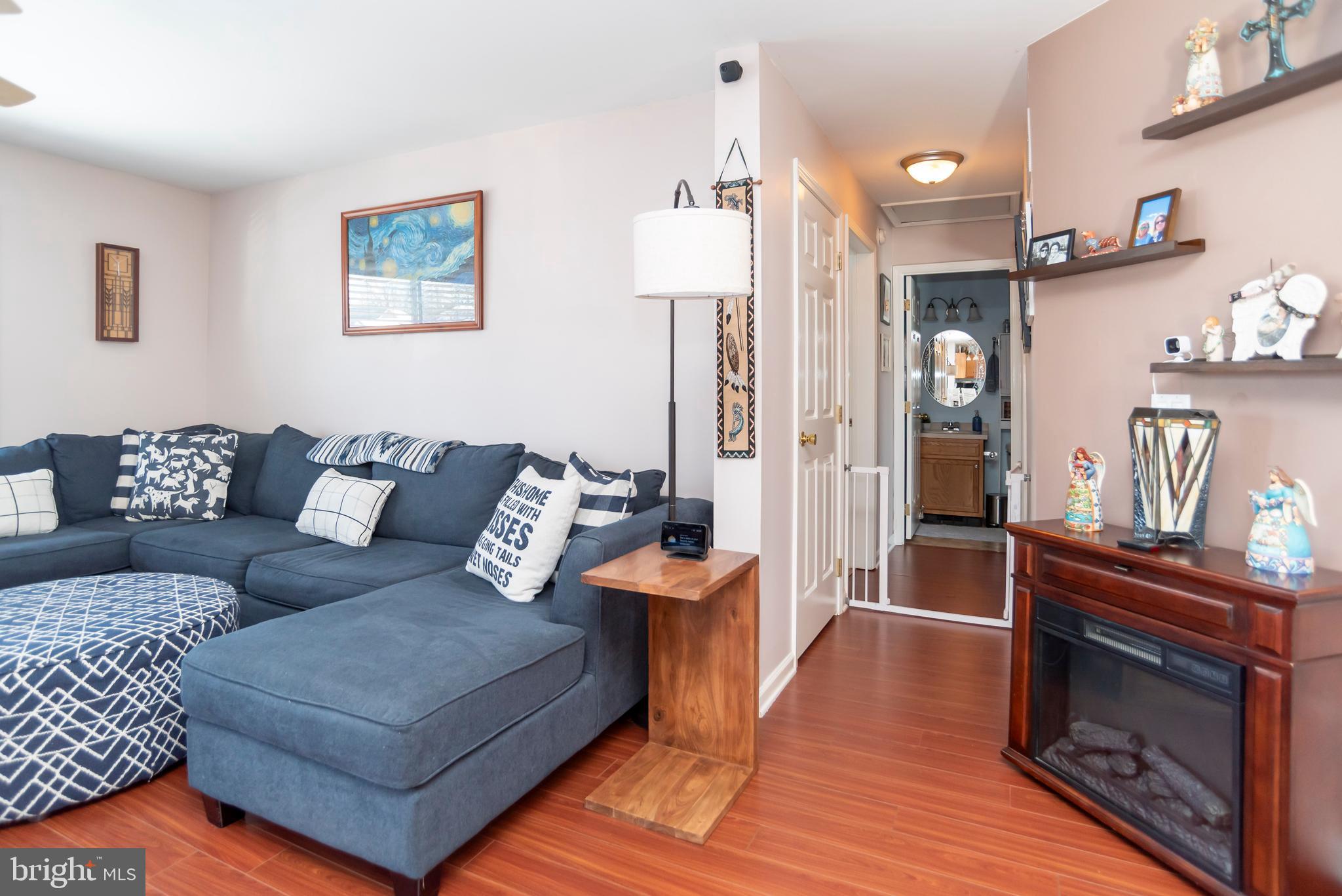 NEWPORTVILLE - Residential