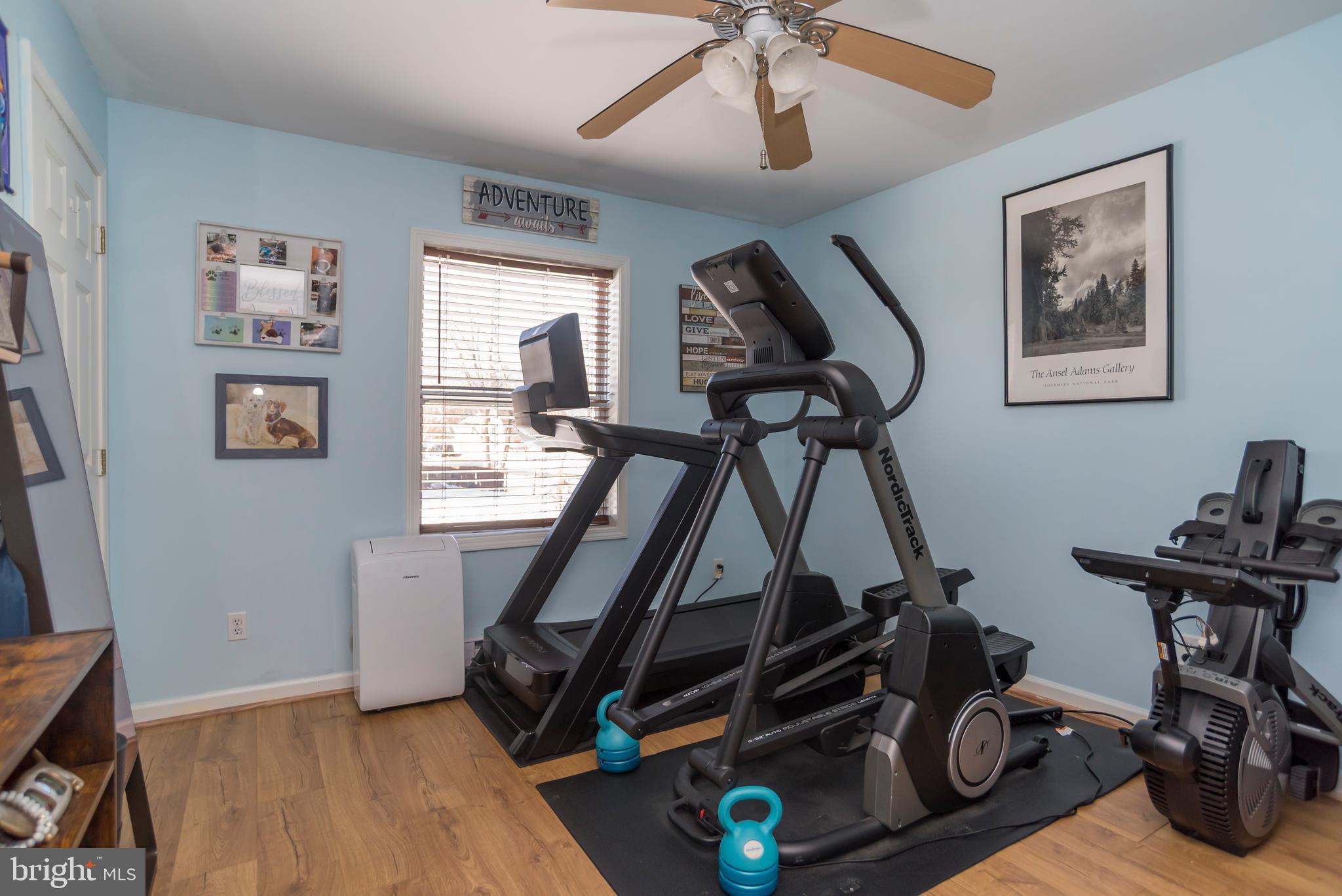 NEWPORTVILLE - Residential