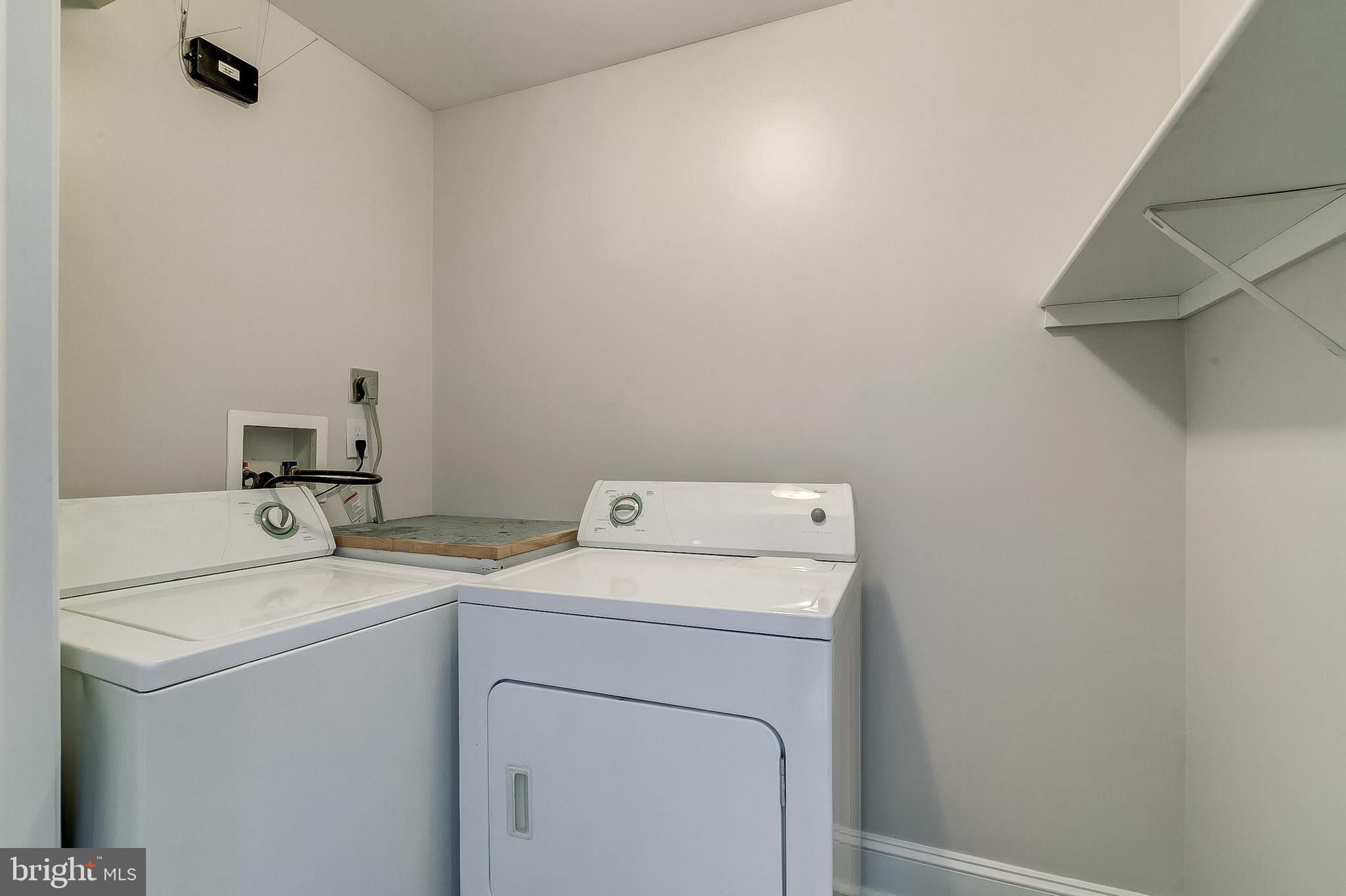 HOLLINS MARKET - Residential