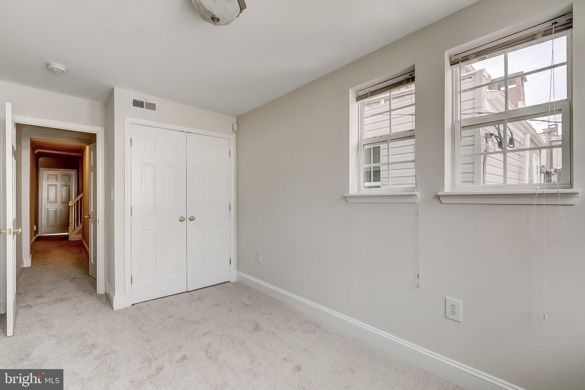 HOLLINS MARKET - Residential