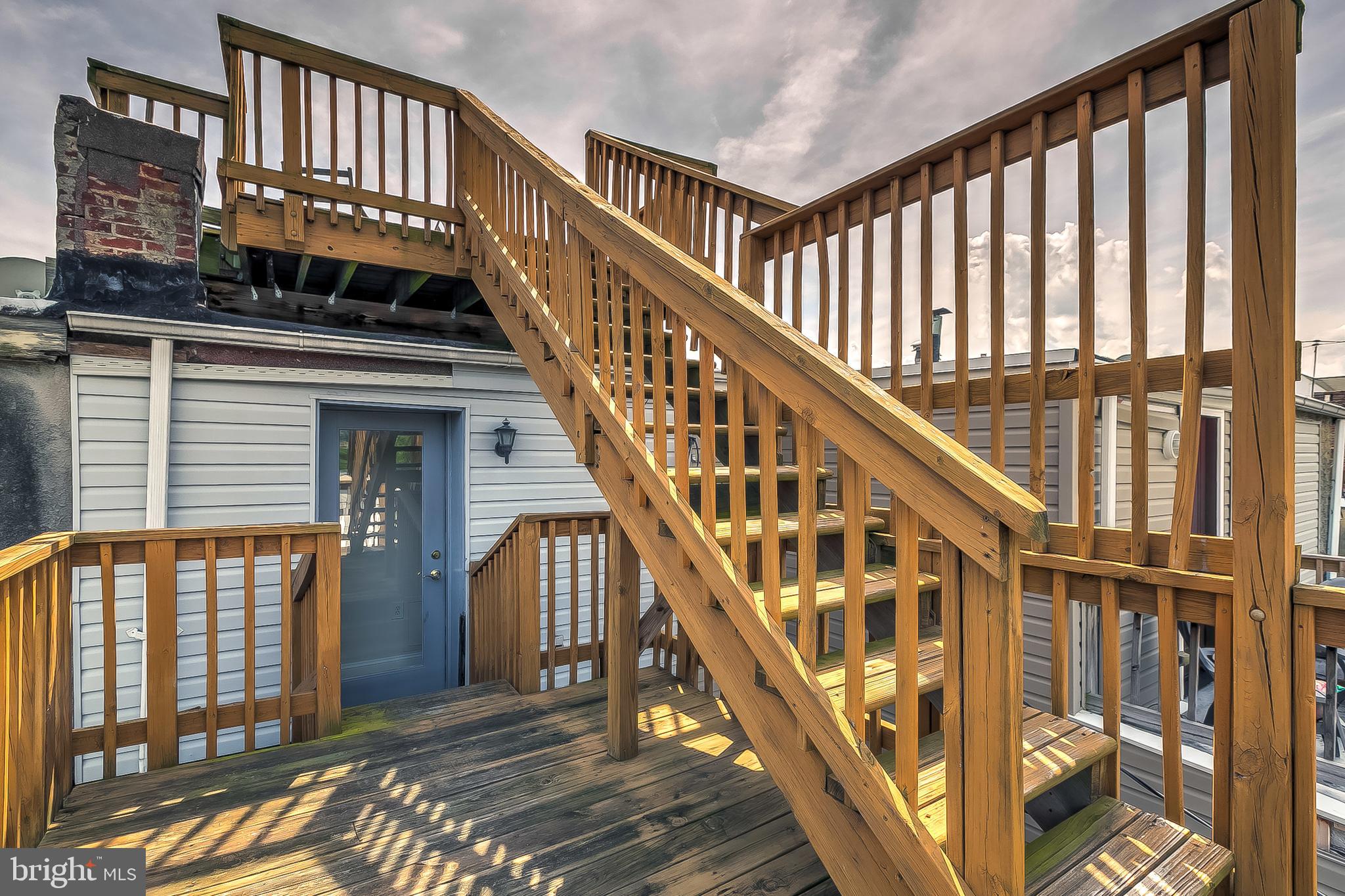 HOLLINS MARKET - Residential