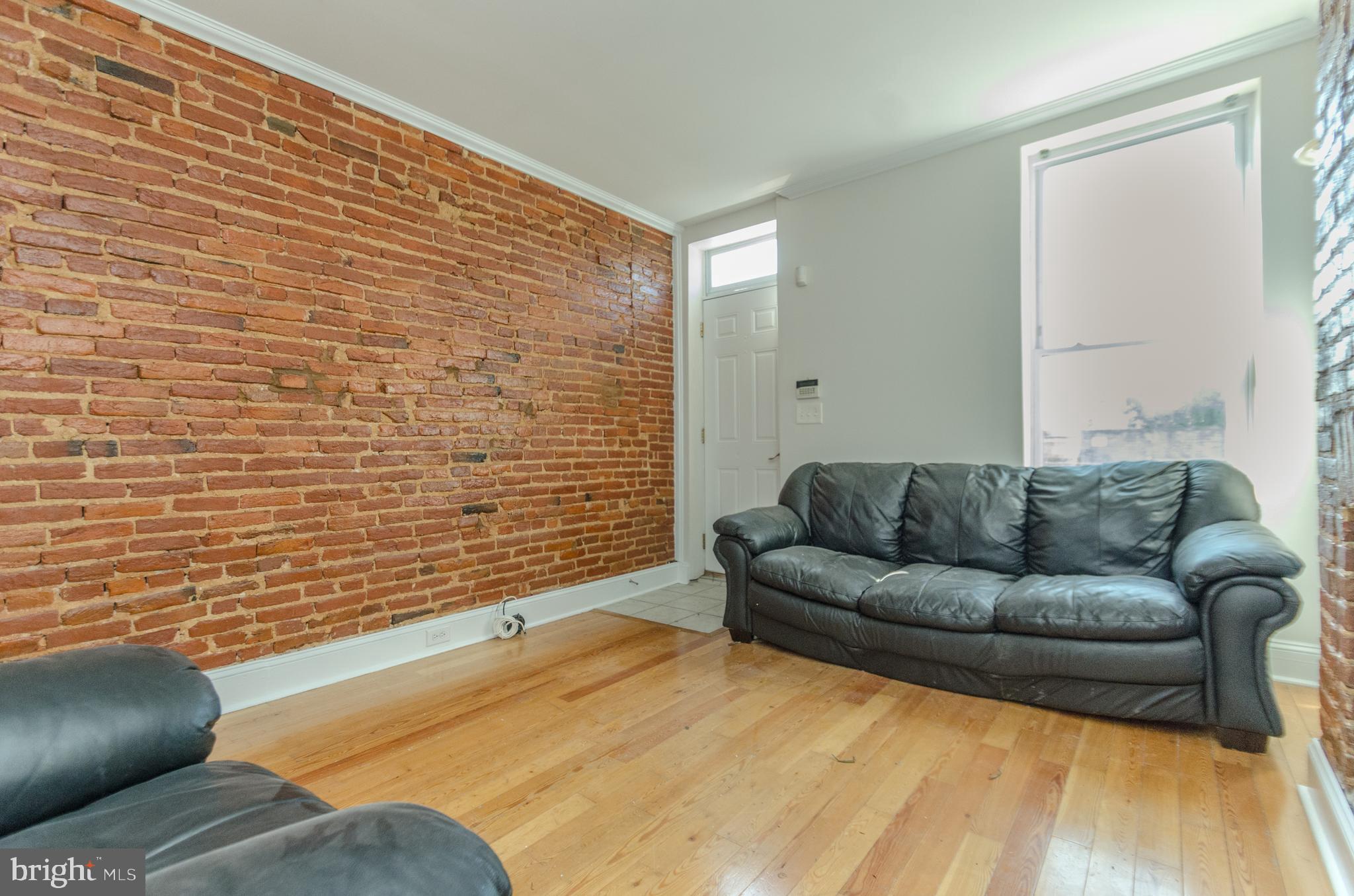 HOLLINS MARKET - Residential