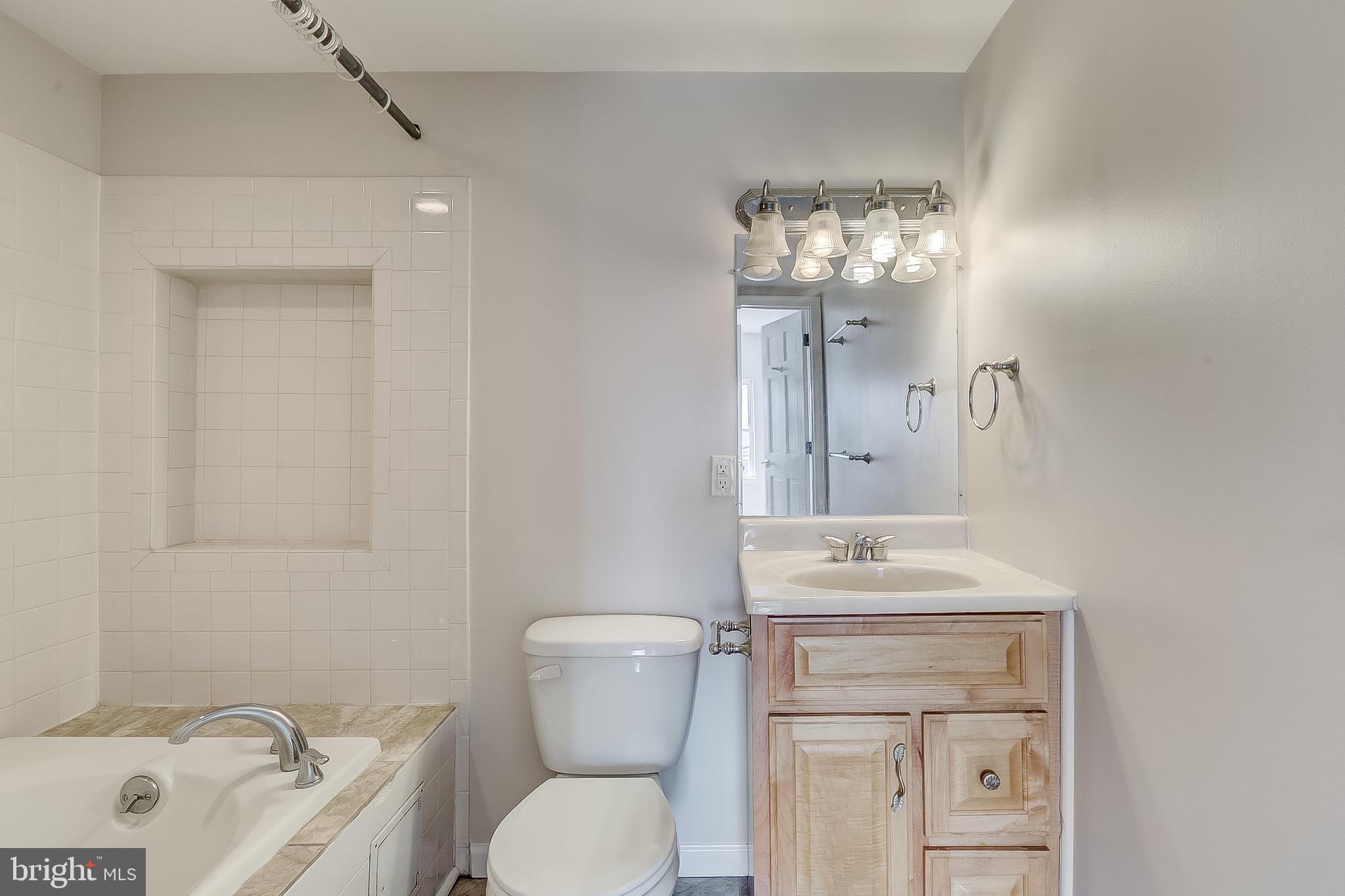 HOLLINS MARKET - Residential