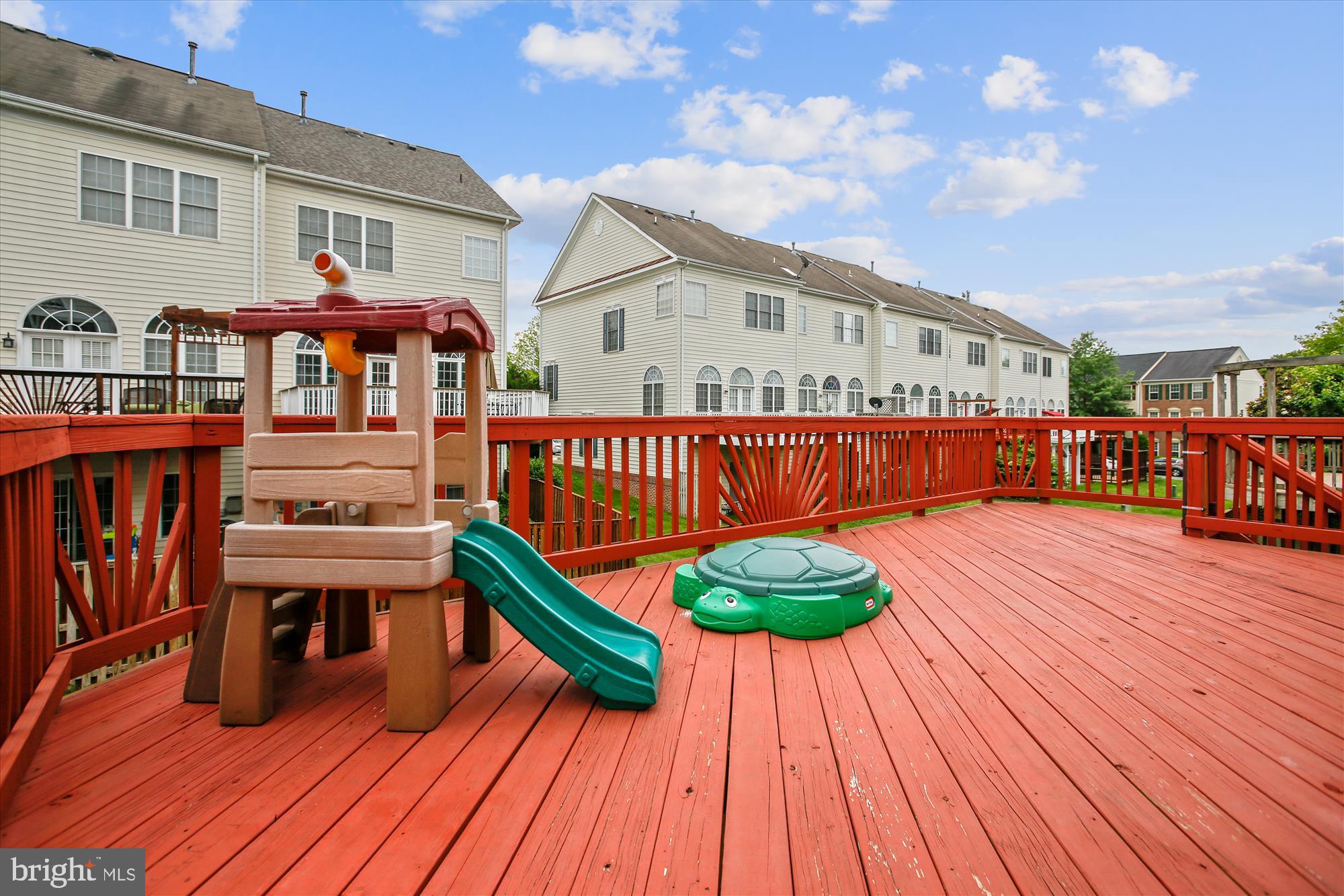 SOUTH RIDING - Residential