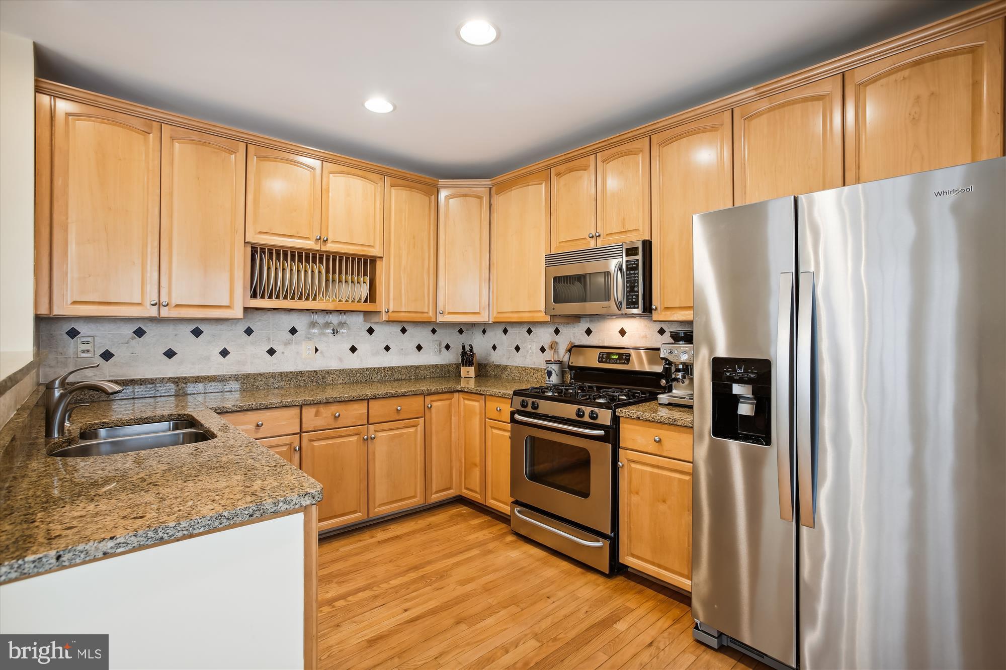 SOUTH RIDING - Residential