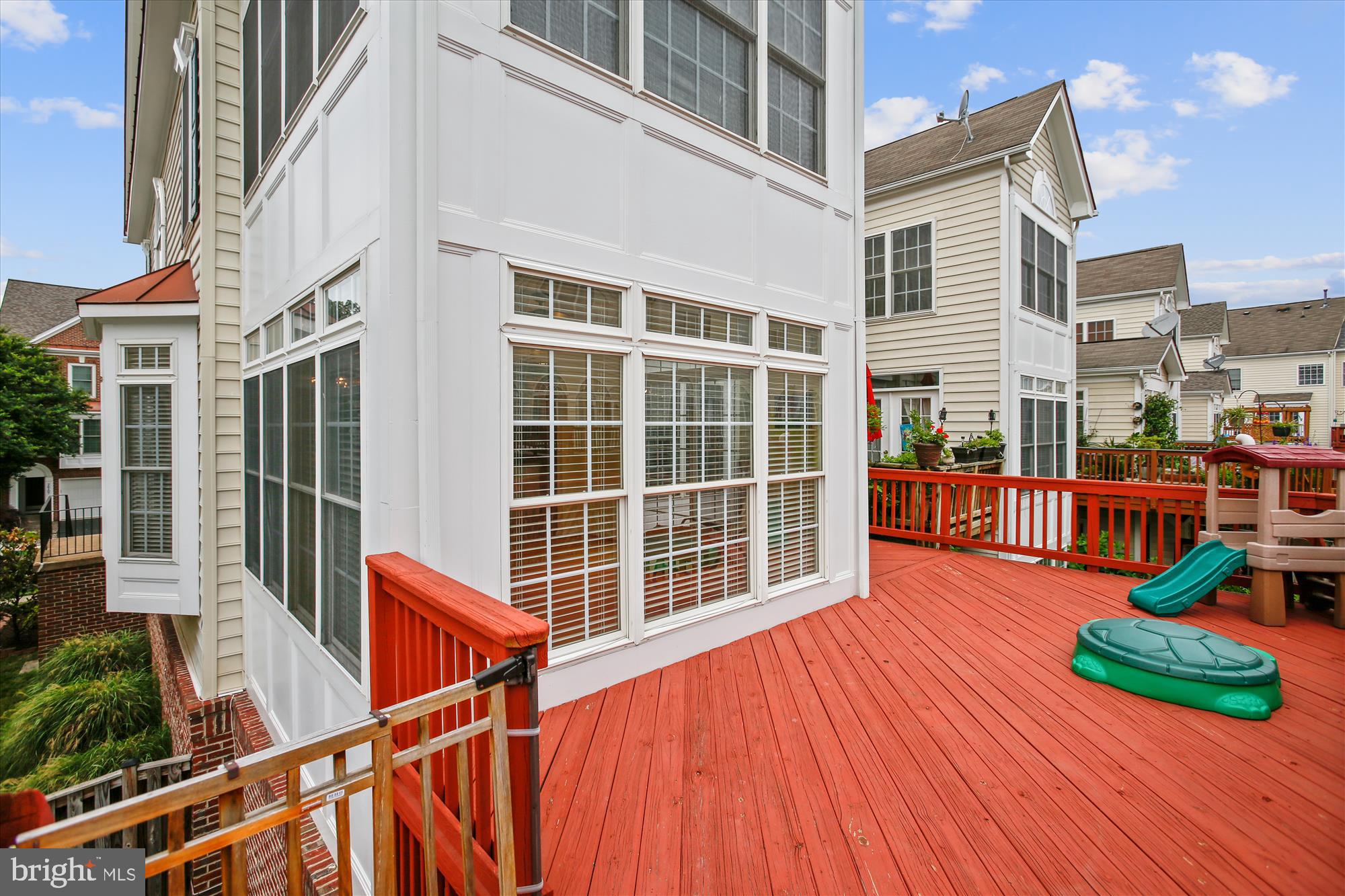 SOUTH RIDING - Residential