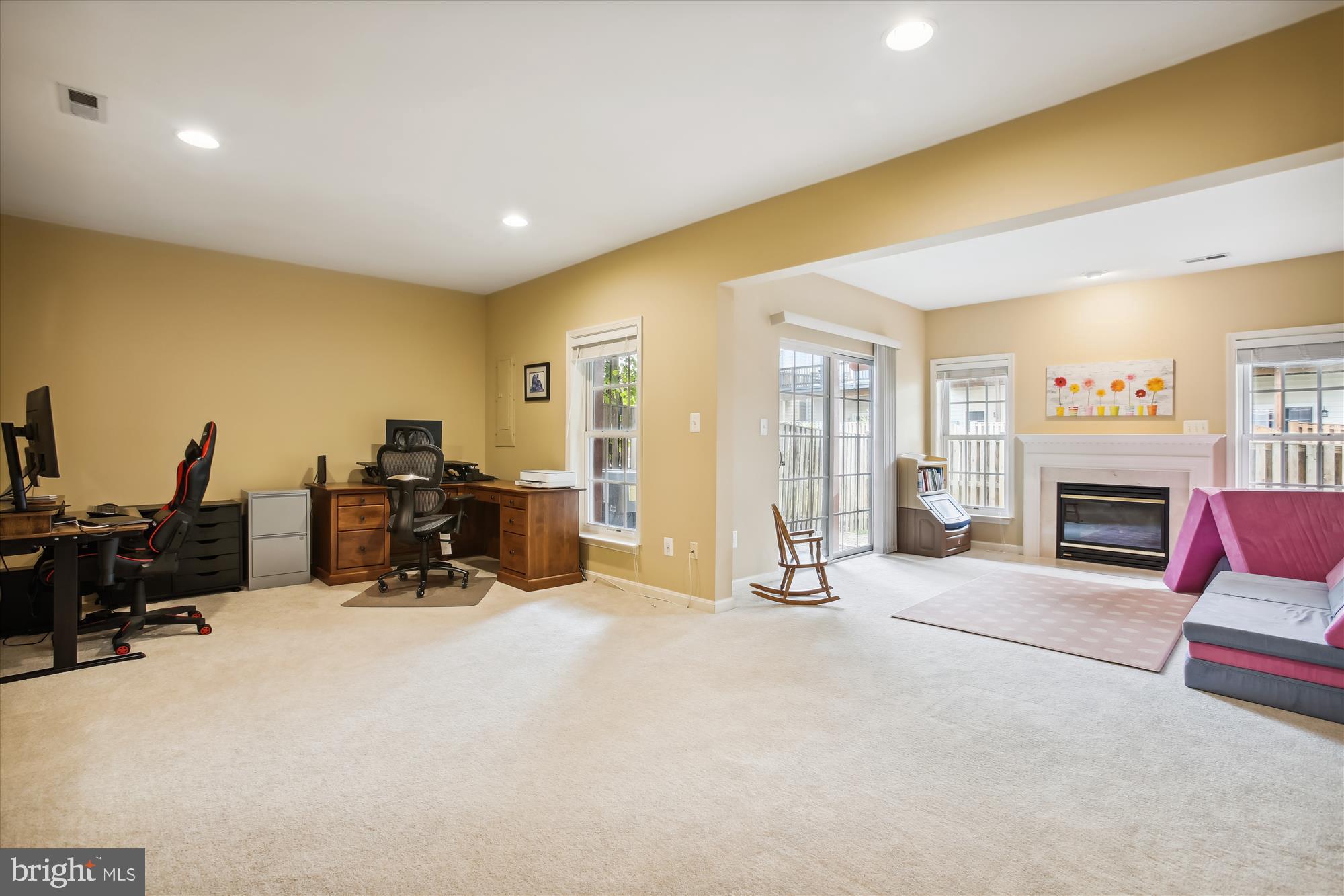 SOUTH RIDING - Residential