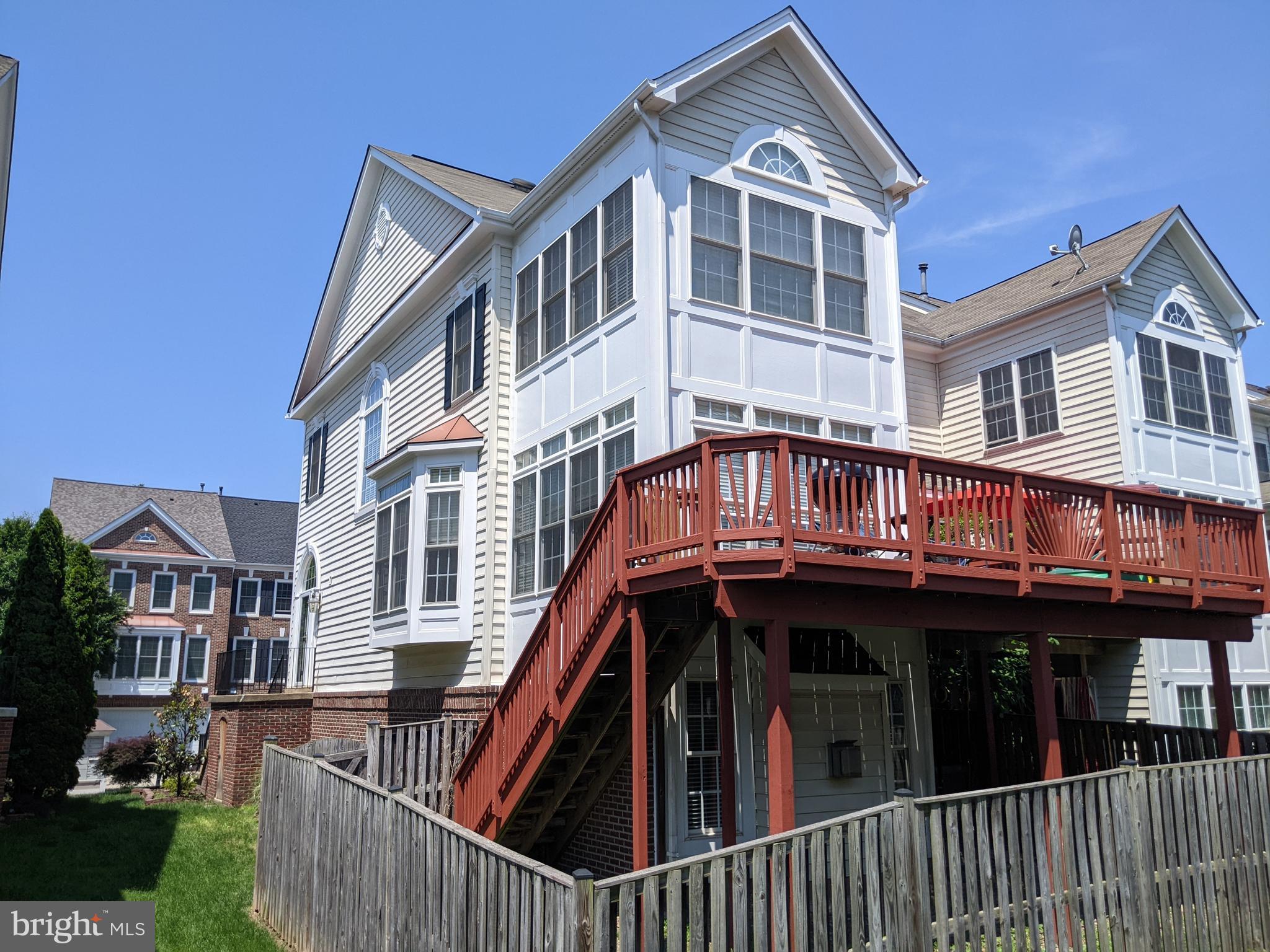 SOUTH RIDING - Residential