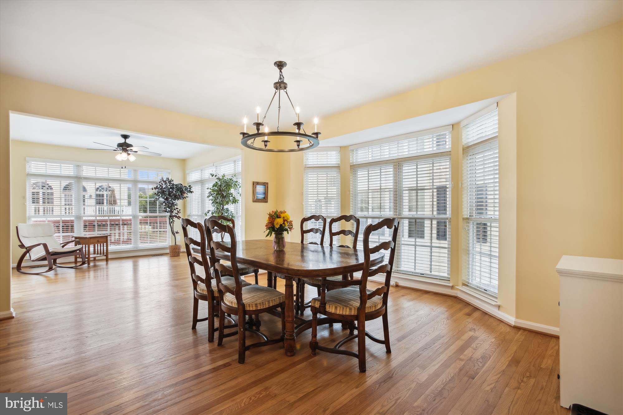 SOUTH RIDING - Residential