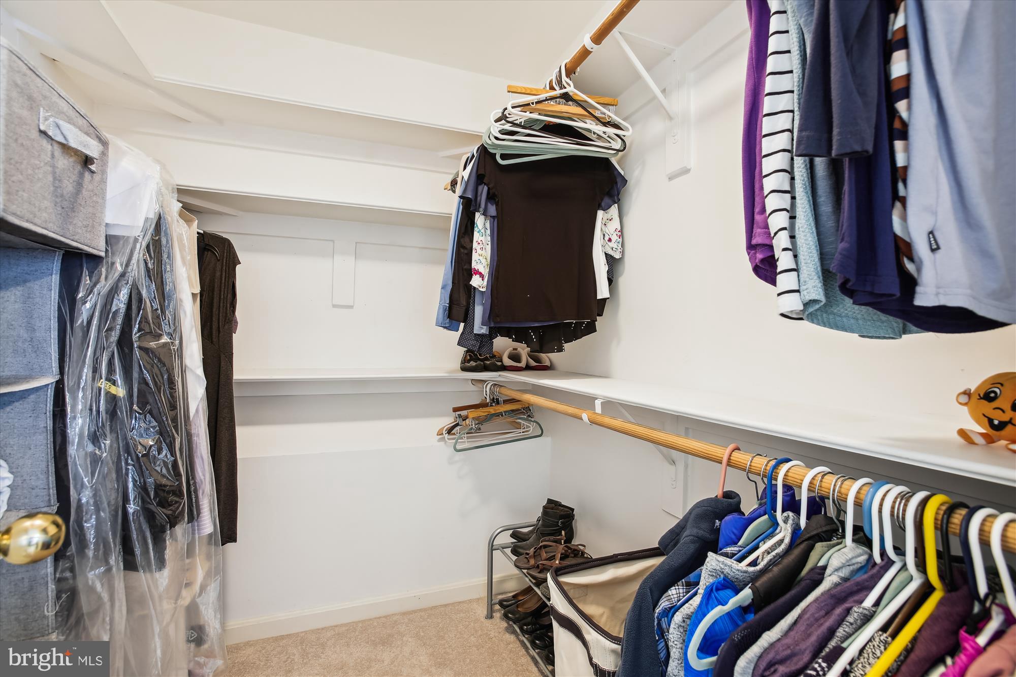 SOUTH RIDING - Residential