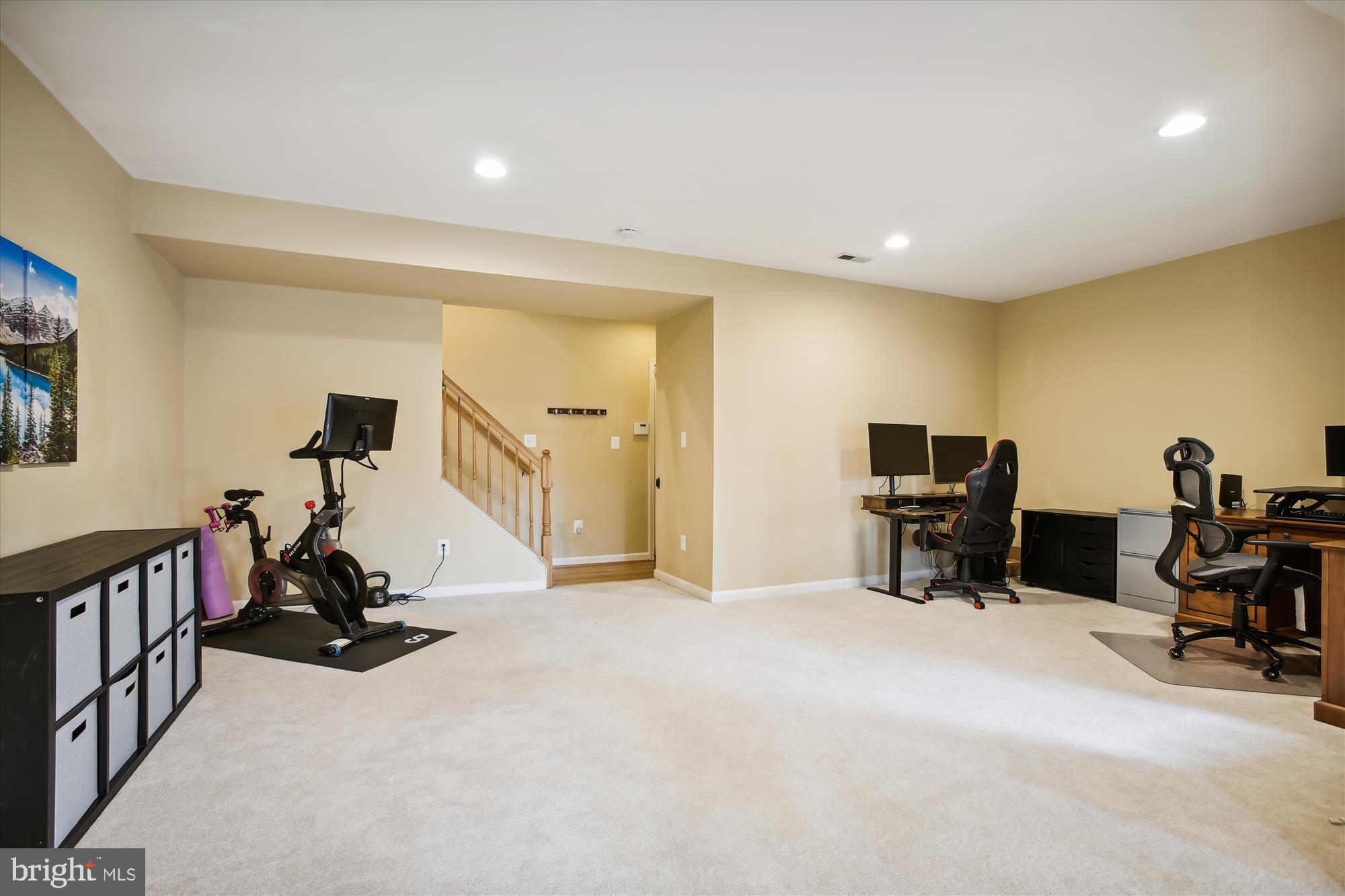 SOUTH RIDING - Residential