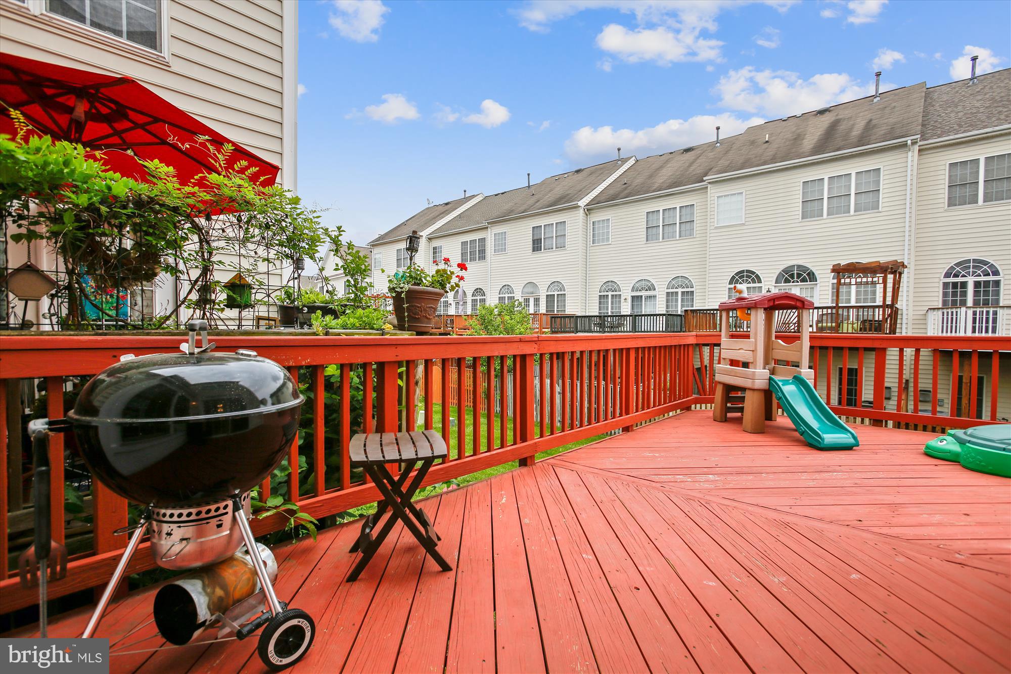 SOUTH RIDING - Residential