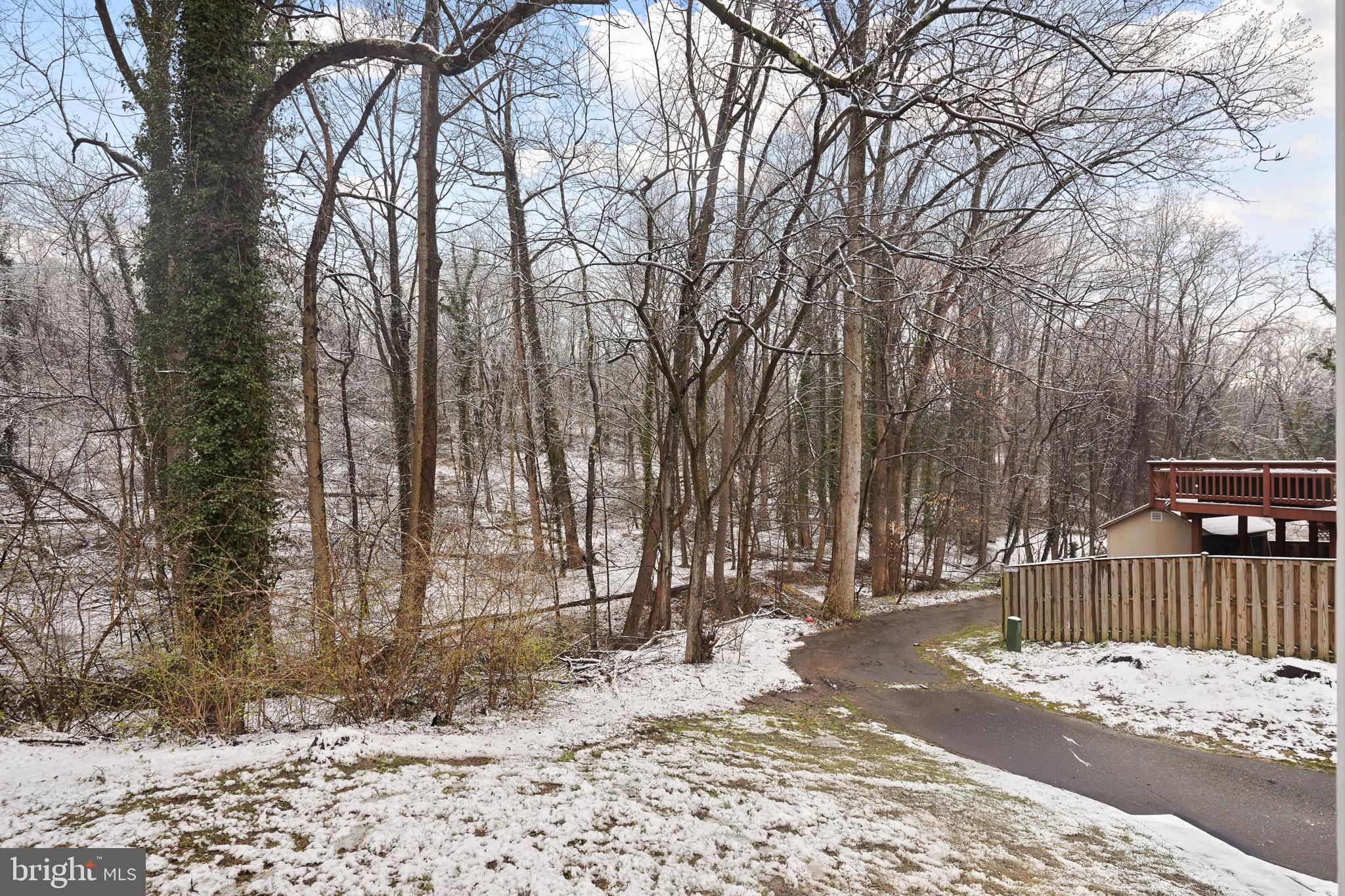 6021 APPLEGARTH PLACE