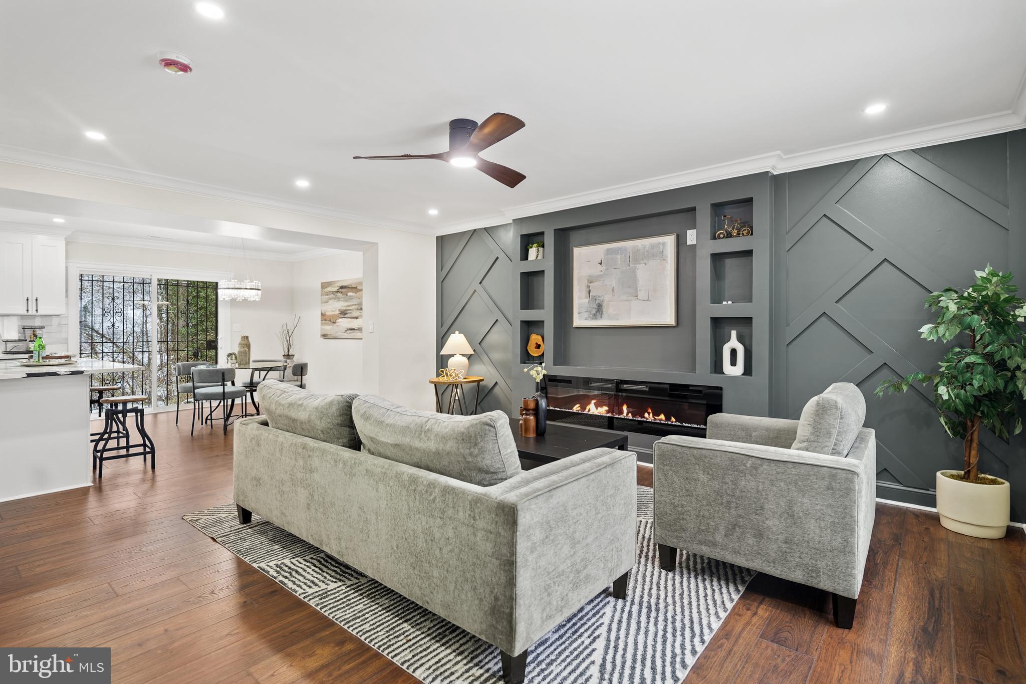 6021 APPLEGARTH PLACE