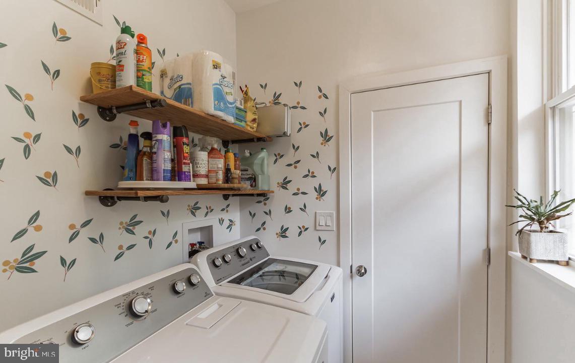 WALNUT HILL - Residential Lease