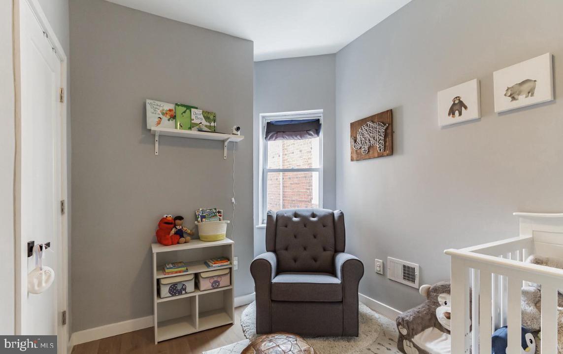 WALNUT HILL - Residential Lease