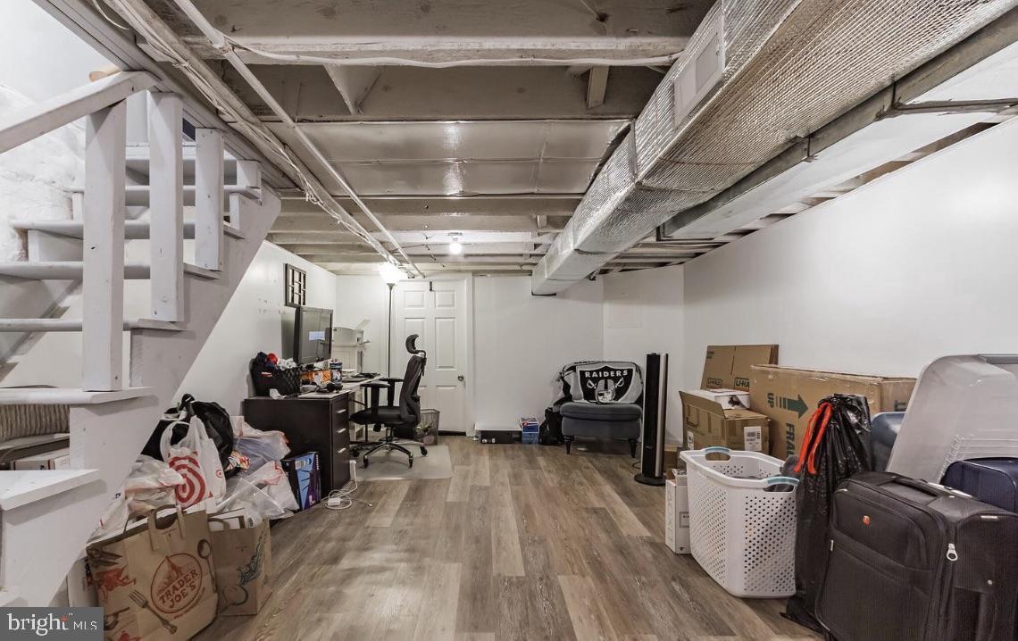 WALNUT HILL - Residential Lease