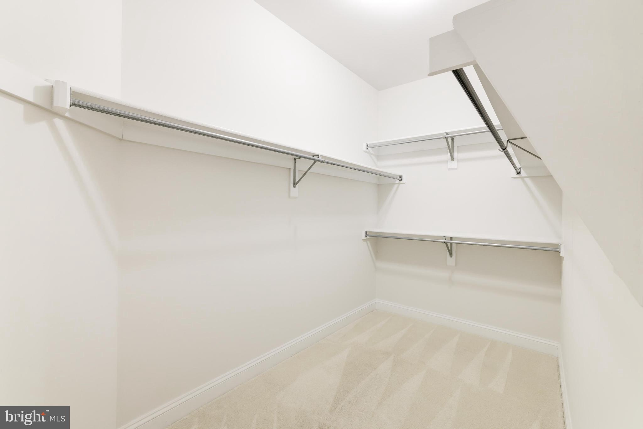 TOWN OF ROUND HILL - Residential