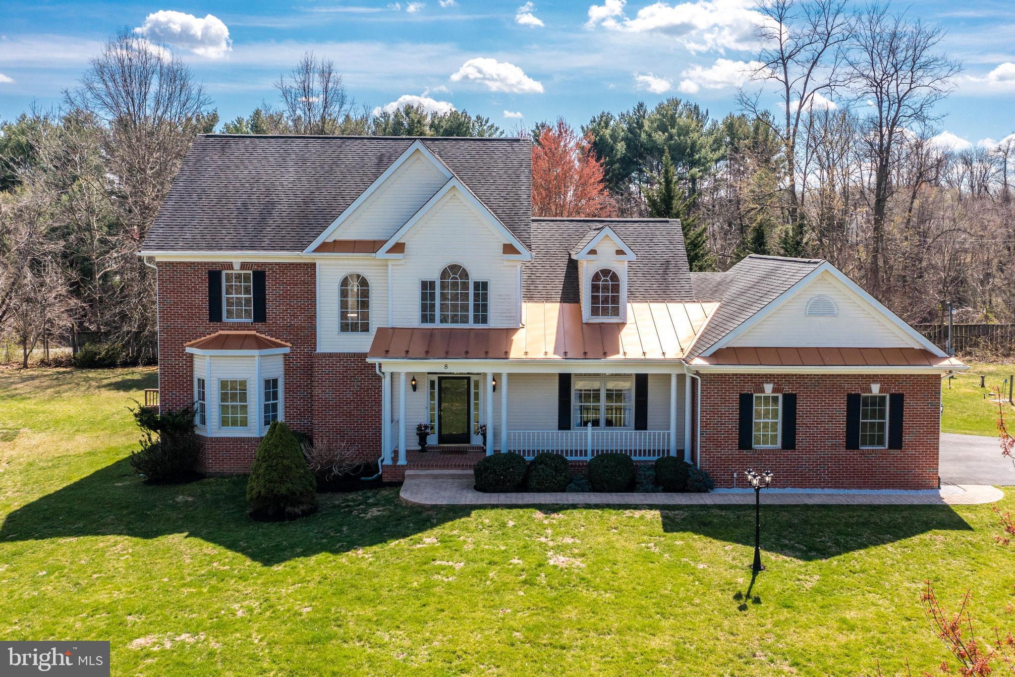 TOWN OF ROUND HILL - Residential