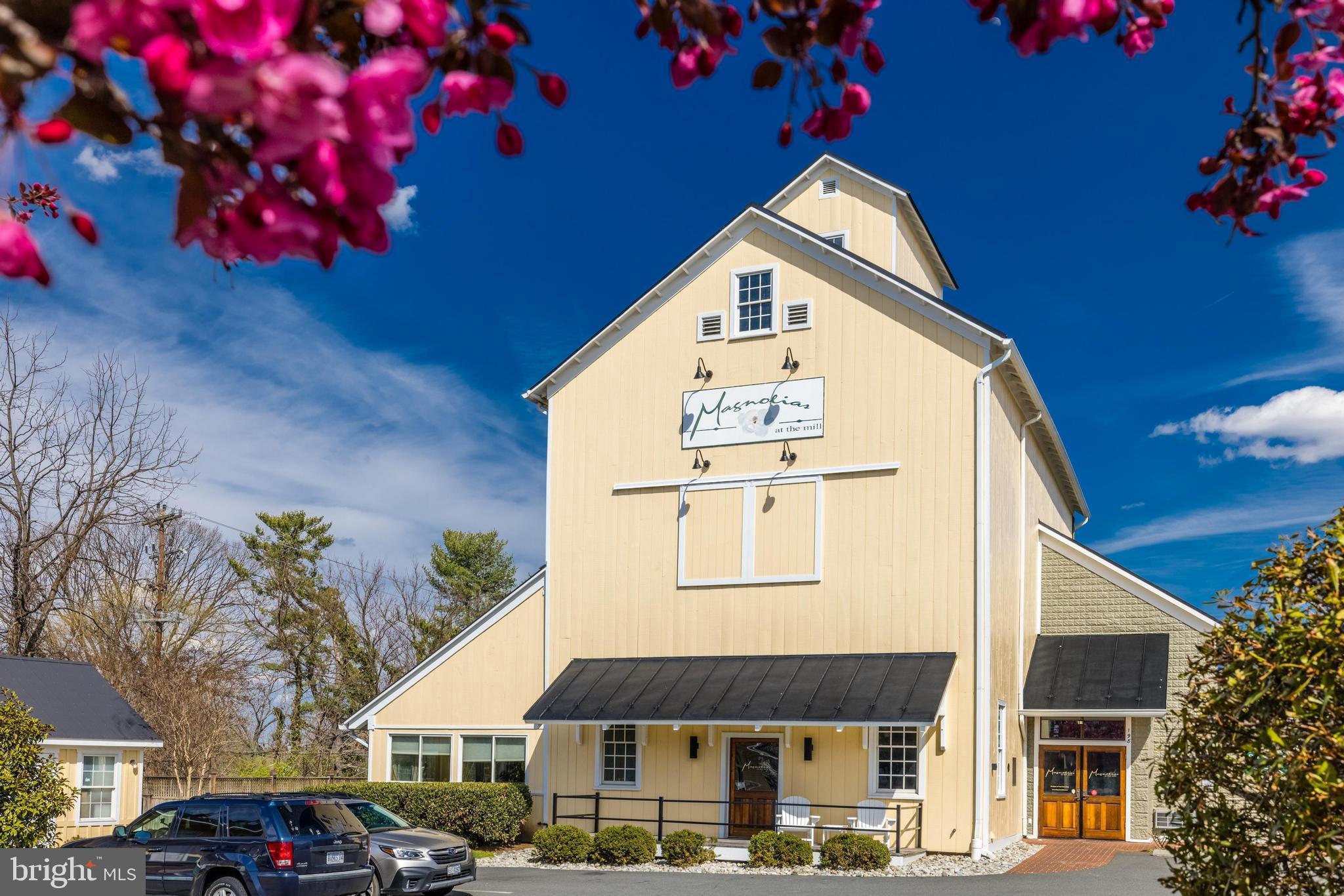 TOWN OF ROUND HILL - Residential