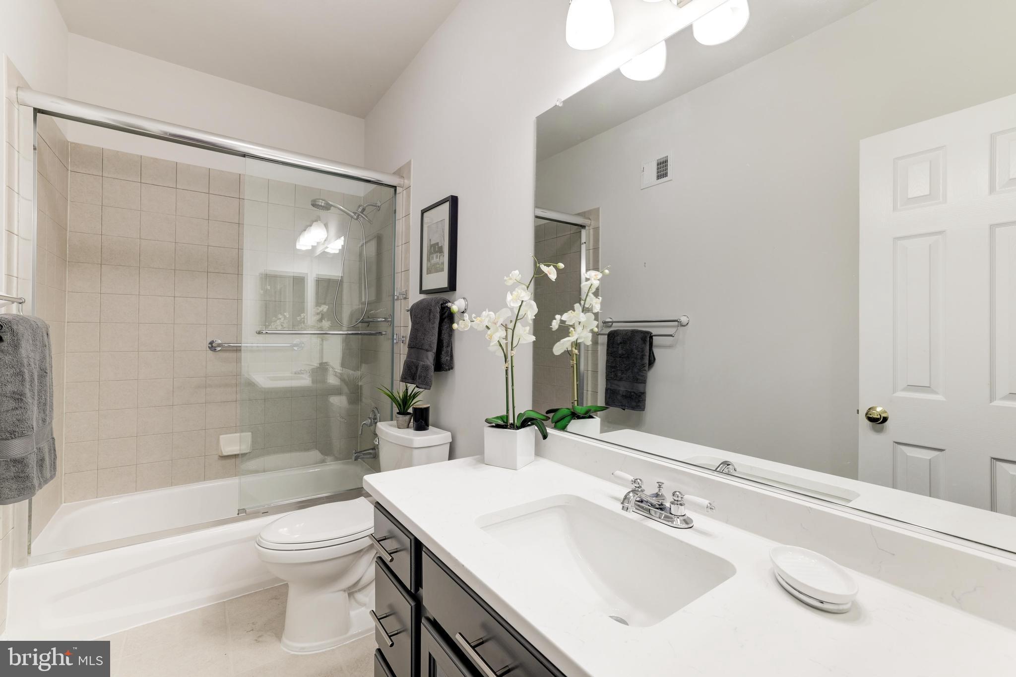 TOWN OF ROUND HILL - Residential