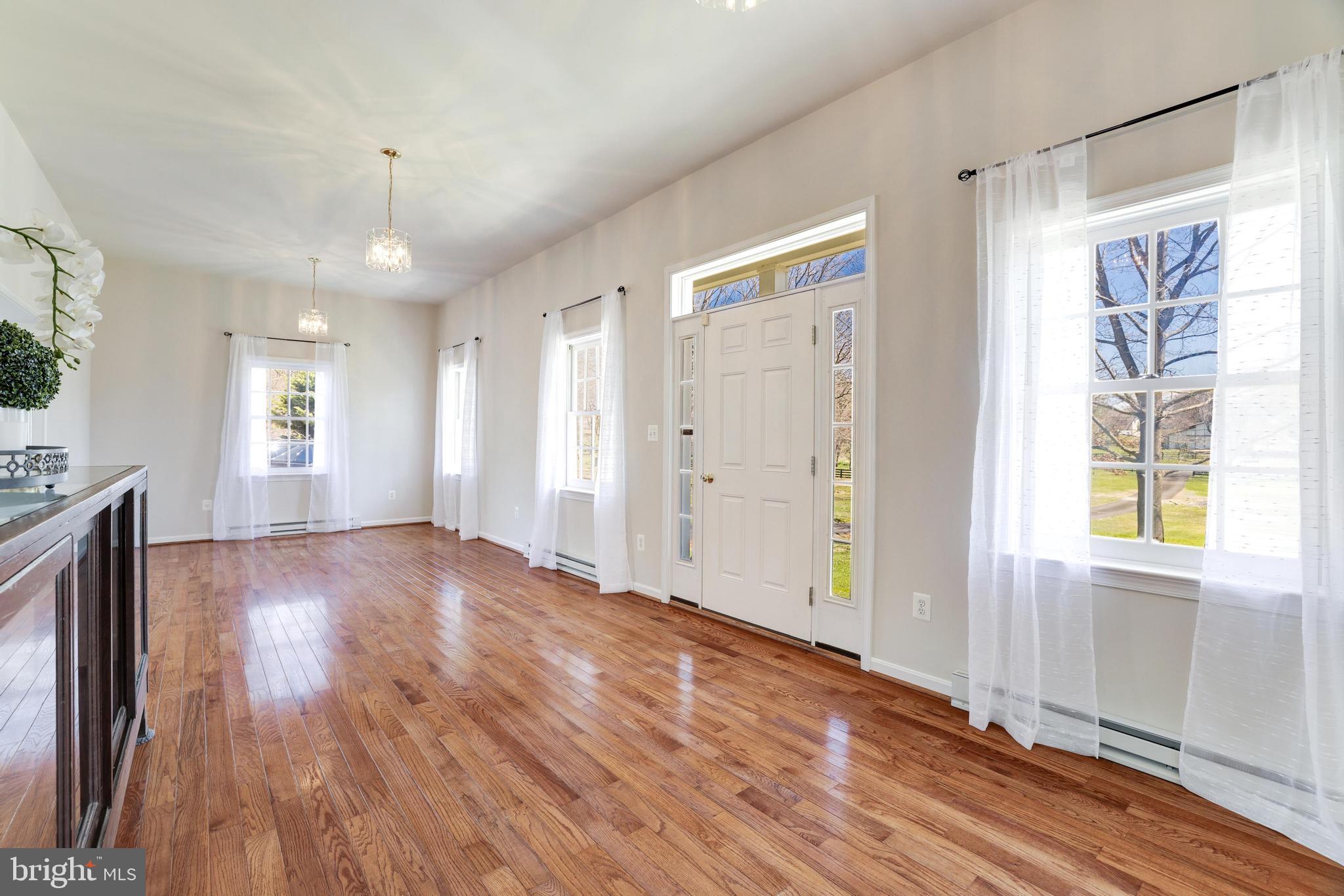 TOWN OF ROUND HILL - Residential