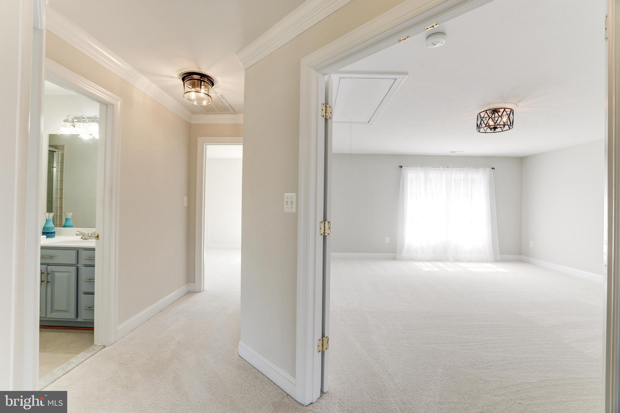 TOWN OF ROUND HILL - Residential