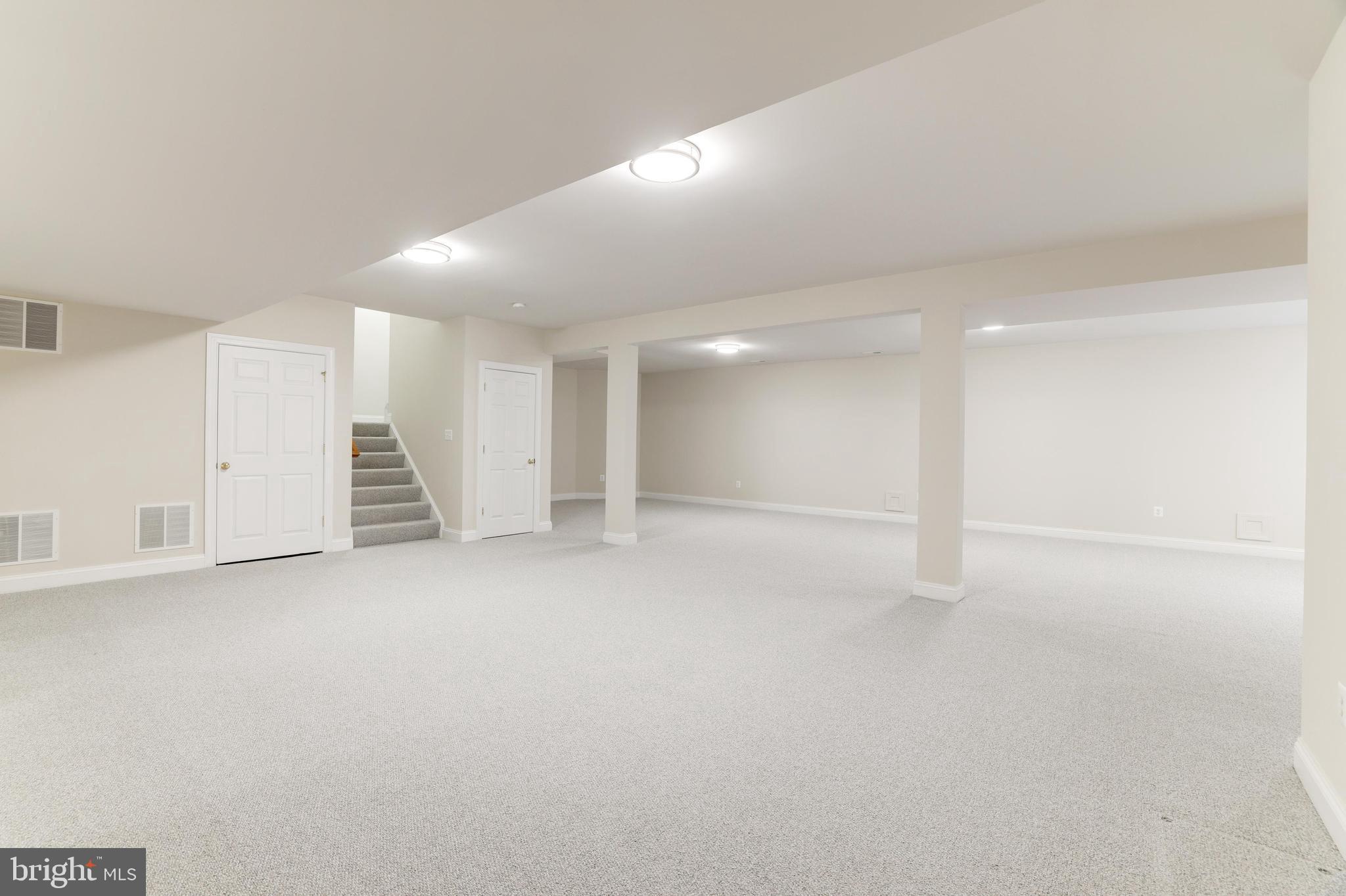 TOWN OF ROUND HILL - Residential