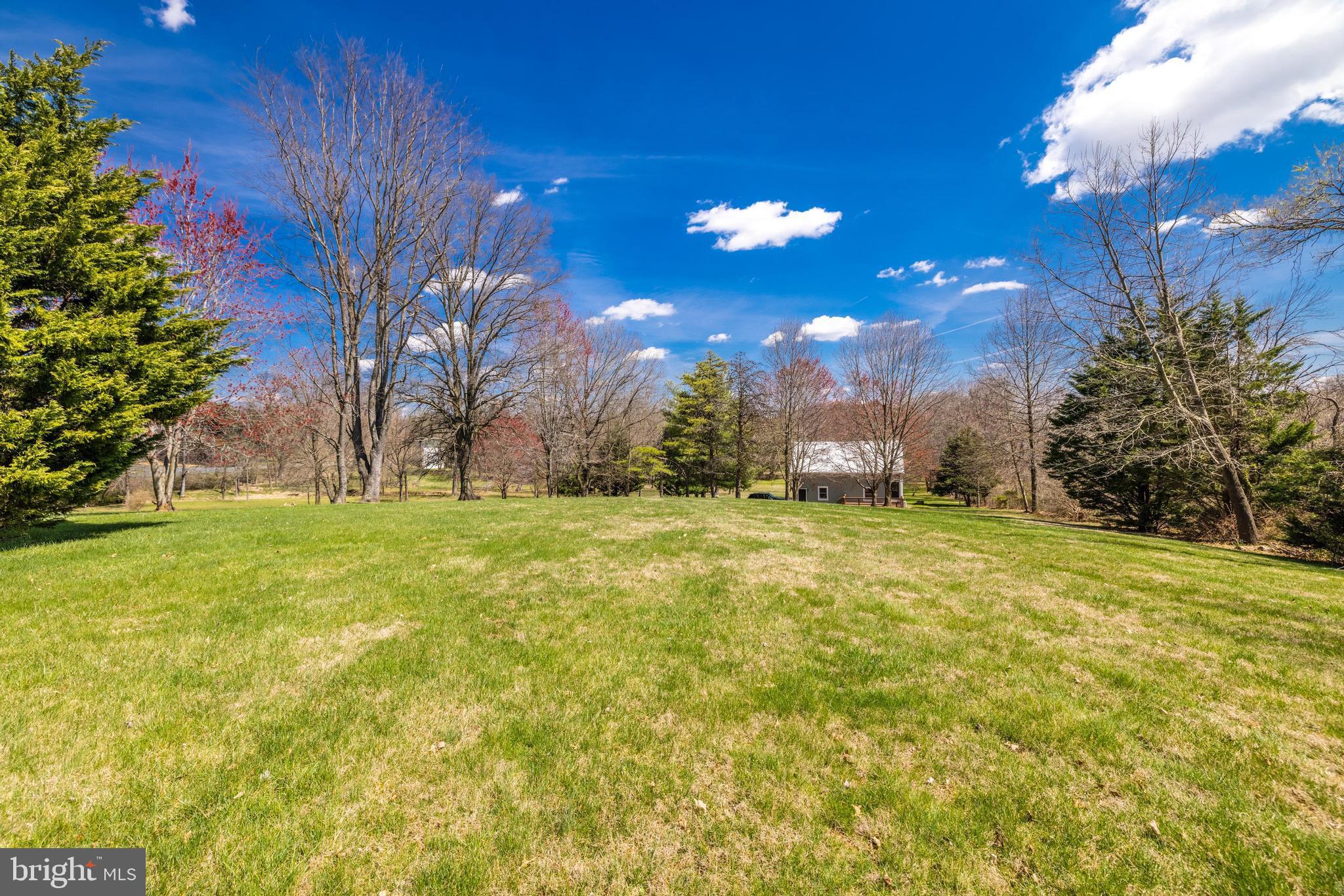 TOWN OF ROUND HILL - Residential