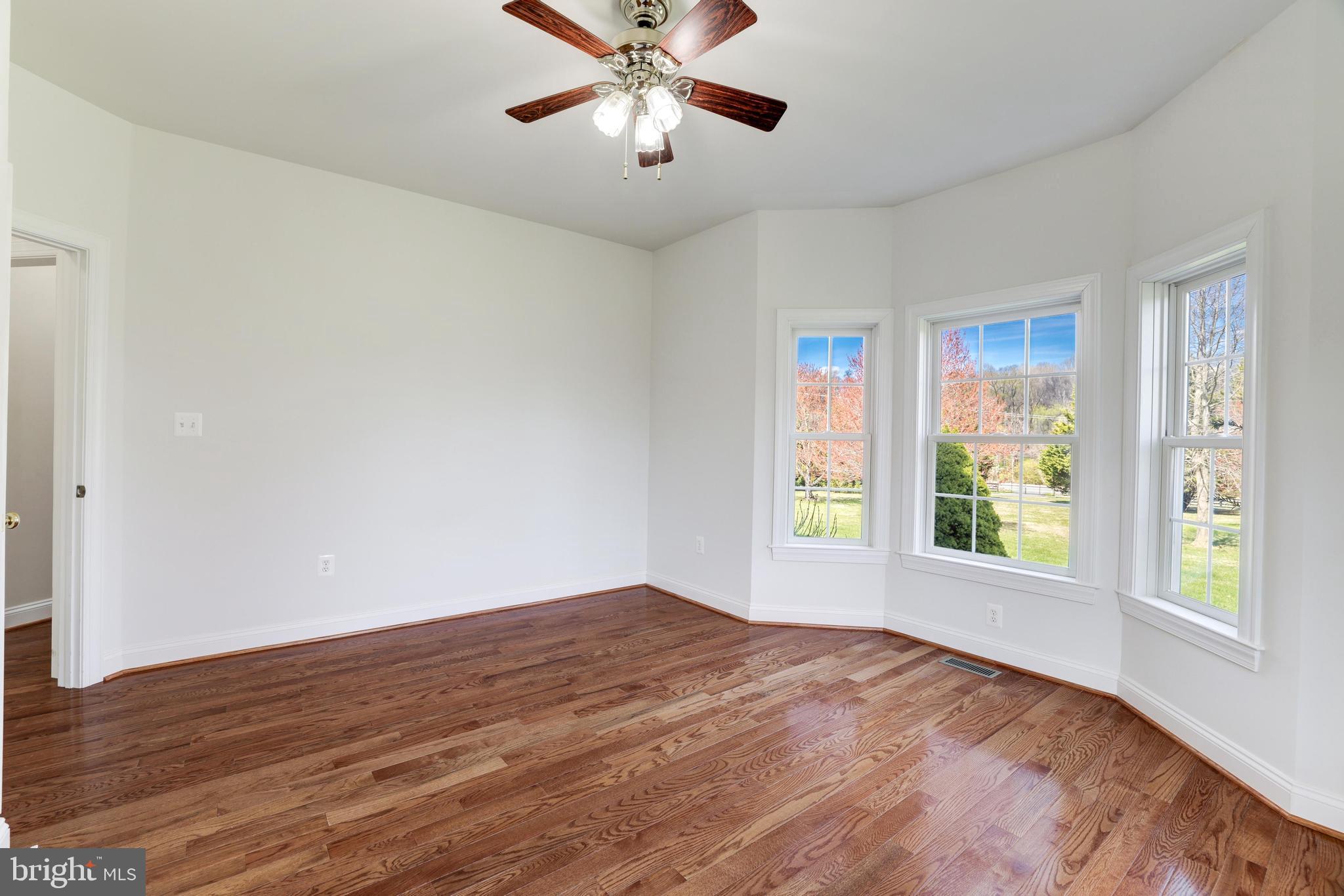 TOWN OF ROUND HILL - Residential