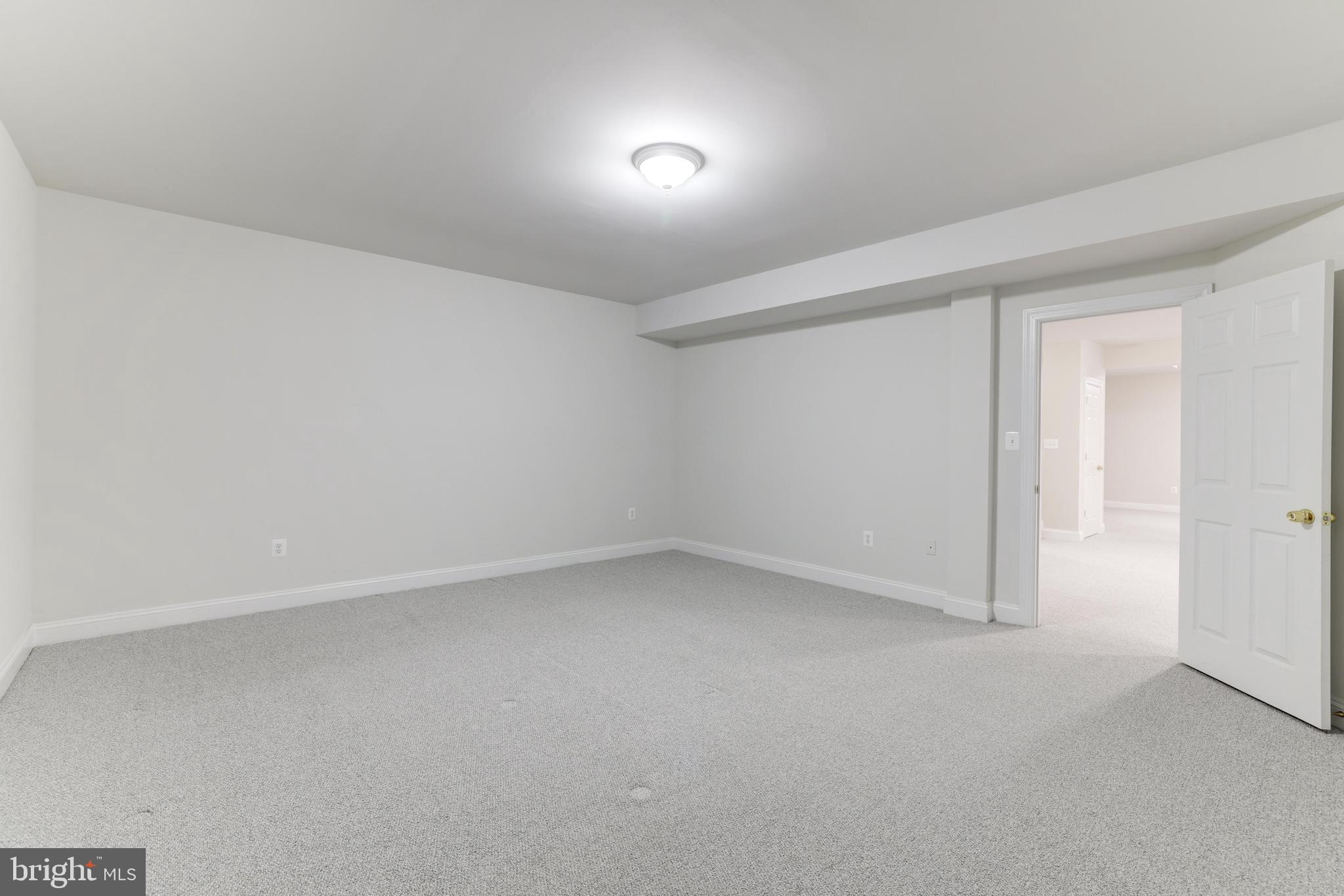 TOWN OF ROUND HILL - Residential