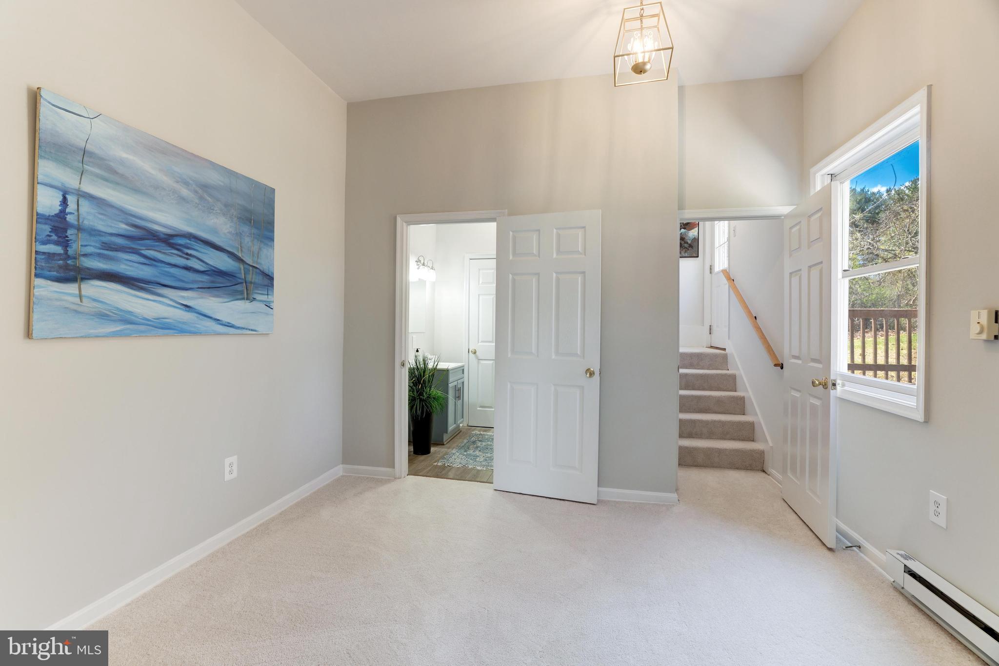 TOWN OF ROUND HILL - Residential