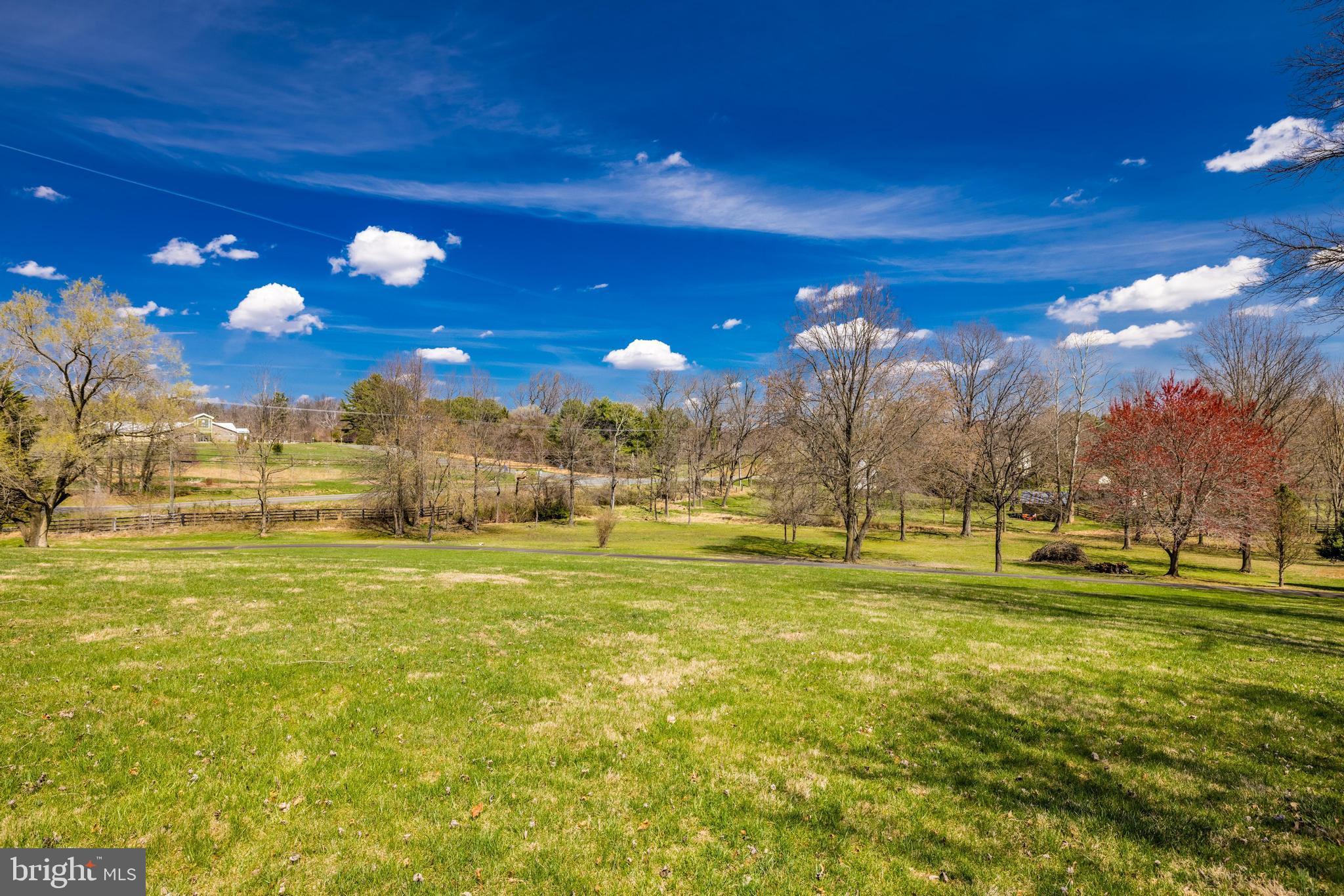 TOWN OF ROUND HILL - Residential