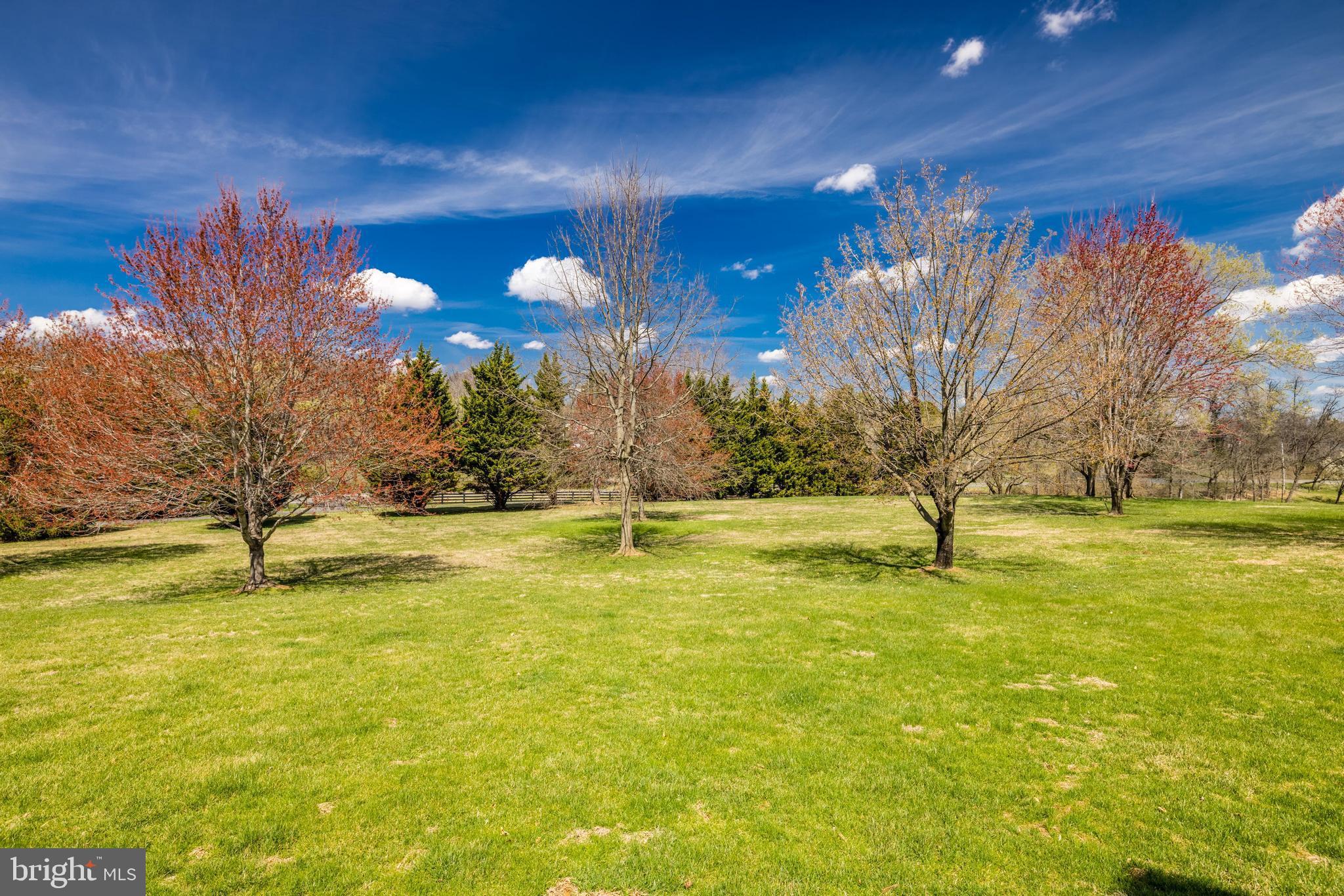 TOWN OF ROUND HILL - Residential