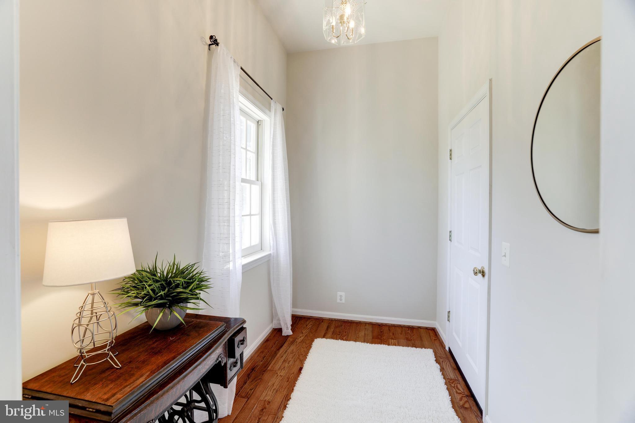 TOWN OF ROUND HILL - Residential