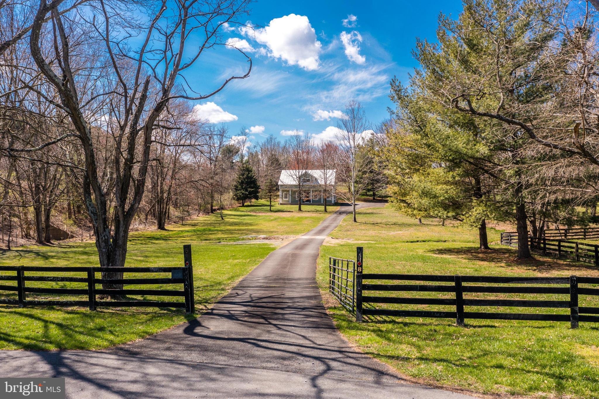 TOWN OF ROUND HILL - Residential