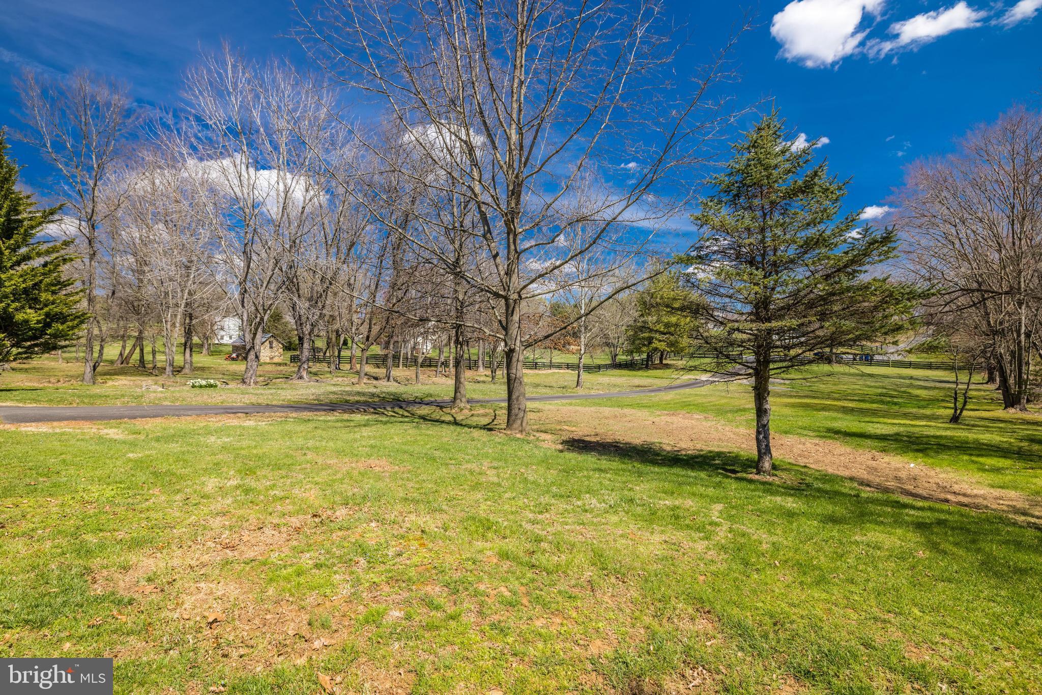 TOWN OF ROUND HILL - Residential