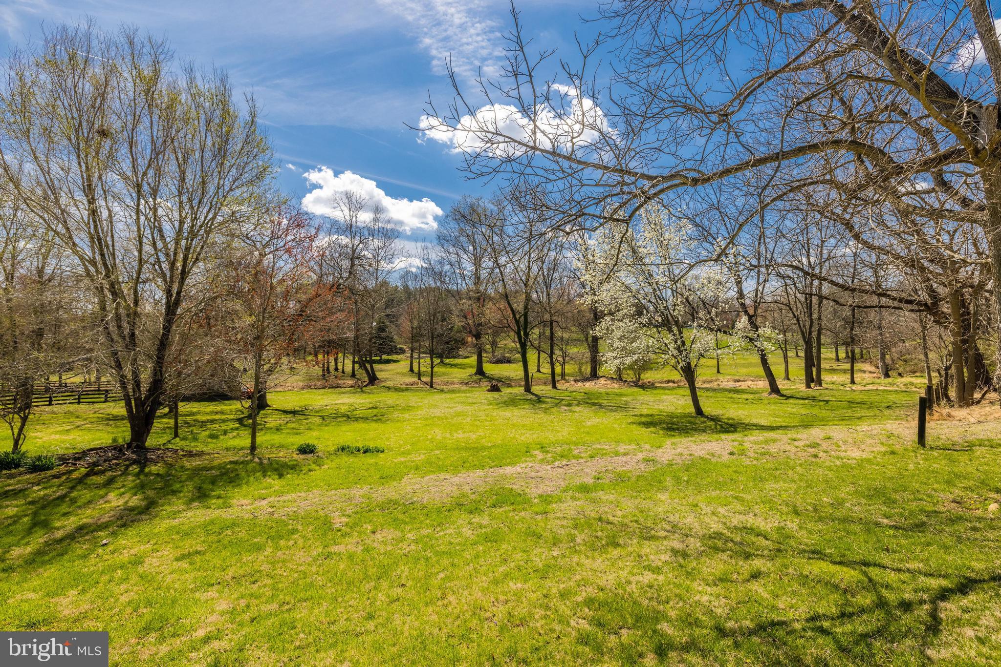 TOWN OF ROUND HILL - Residential