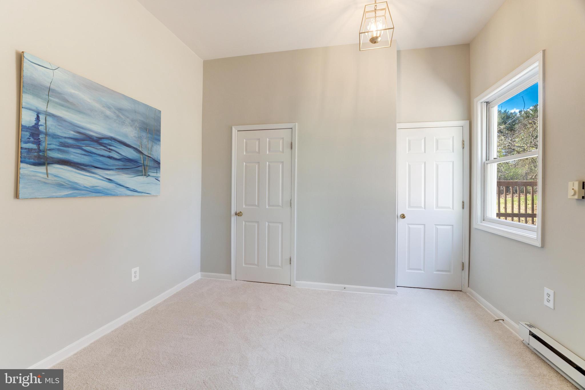 TOWN OF ROUND HILL - Residential