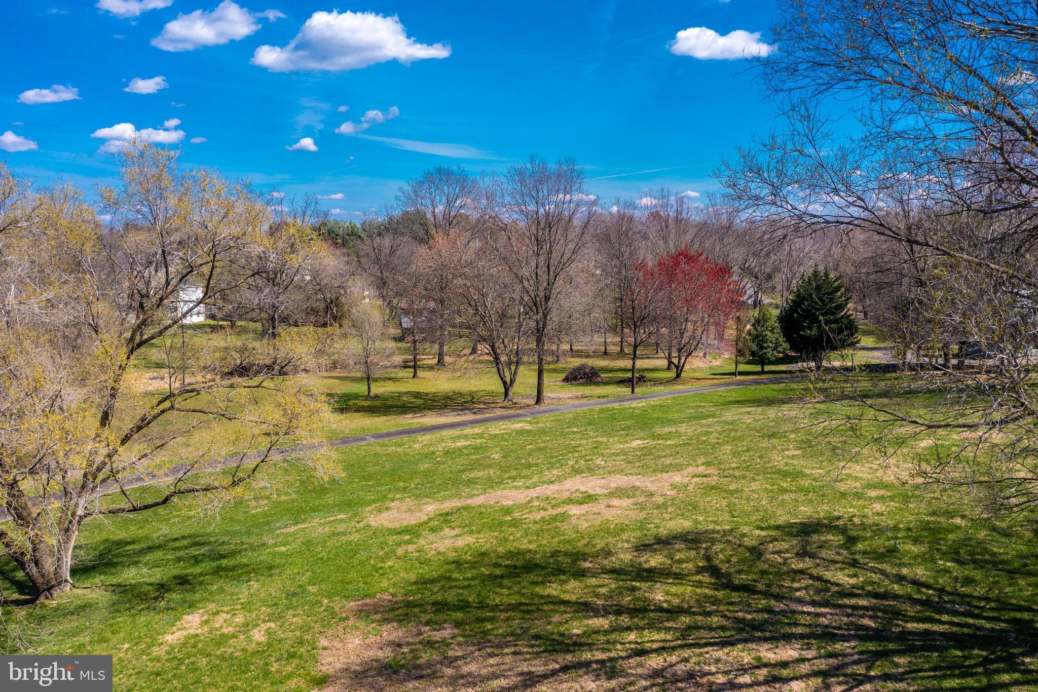 TOWN OF ROUND HILL - Residential