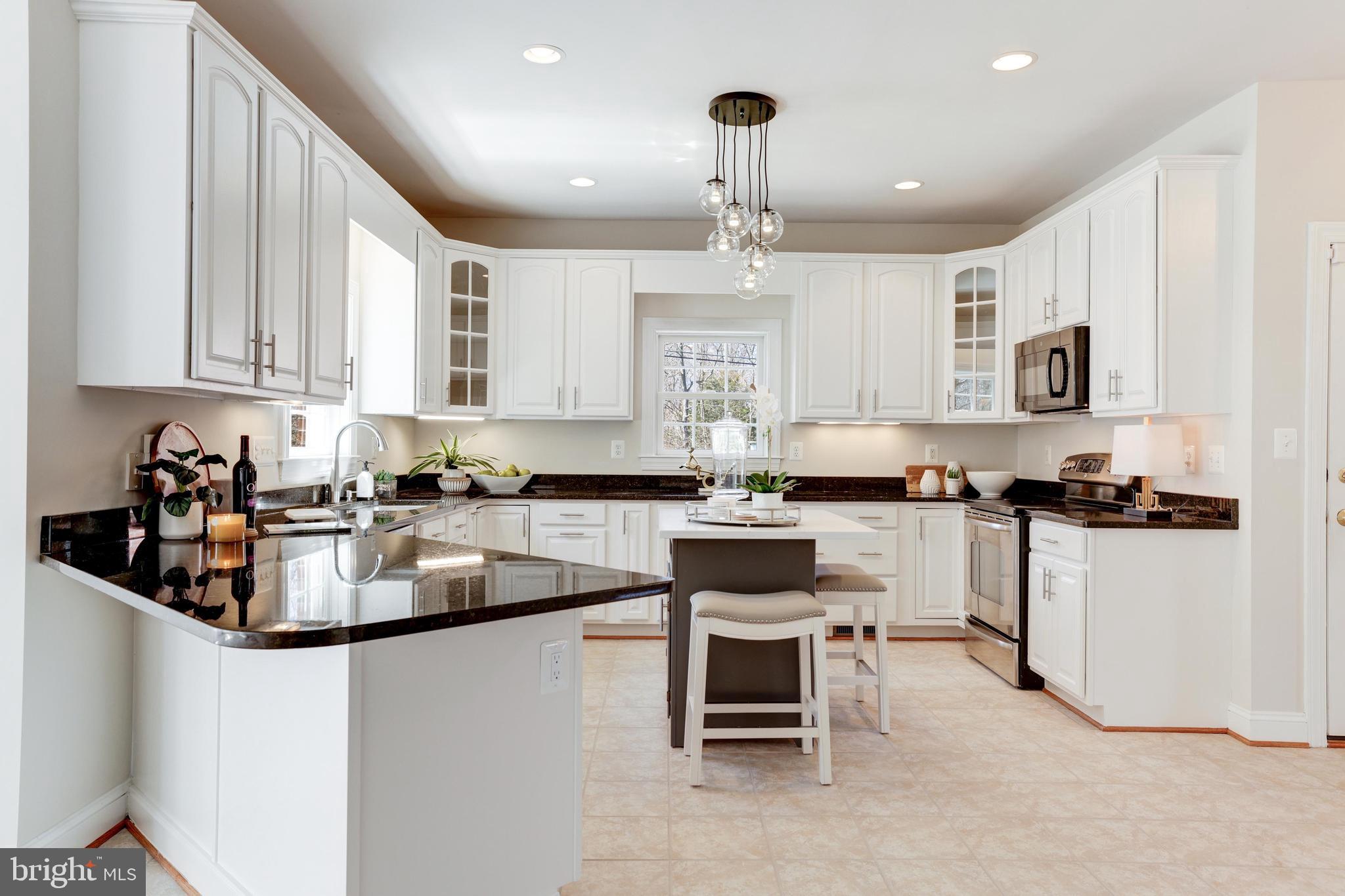 TOWN OF ROUND HILL - Residential