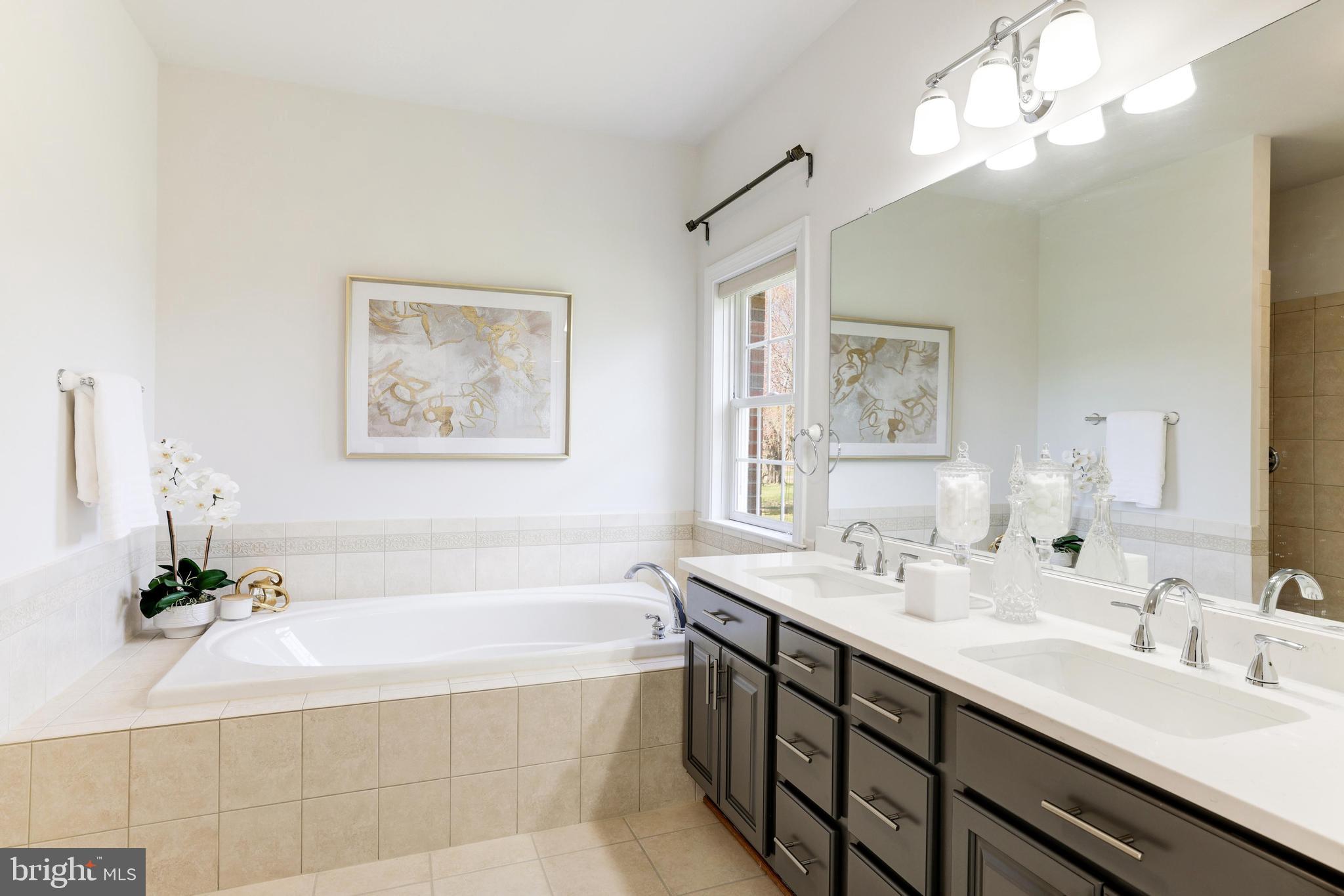 TOWN OF ROUND HILL - Residential