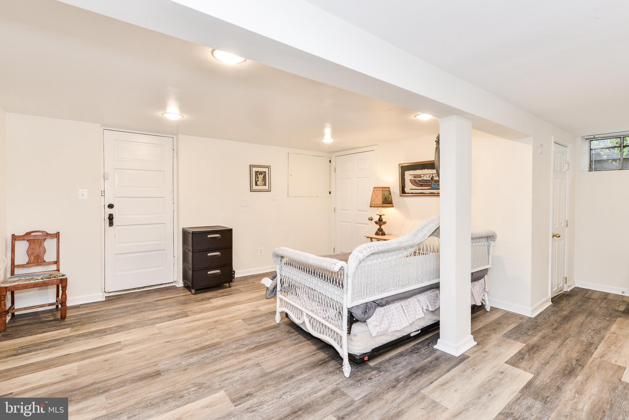 WAYCROFT WOODLAWN - Residential Lease