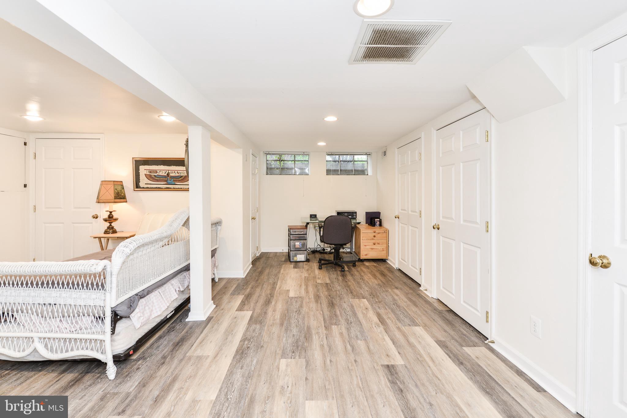 WAYCROFT WOODLAWN - Residential Lease